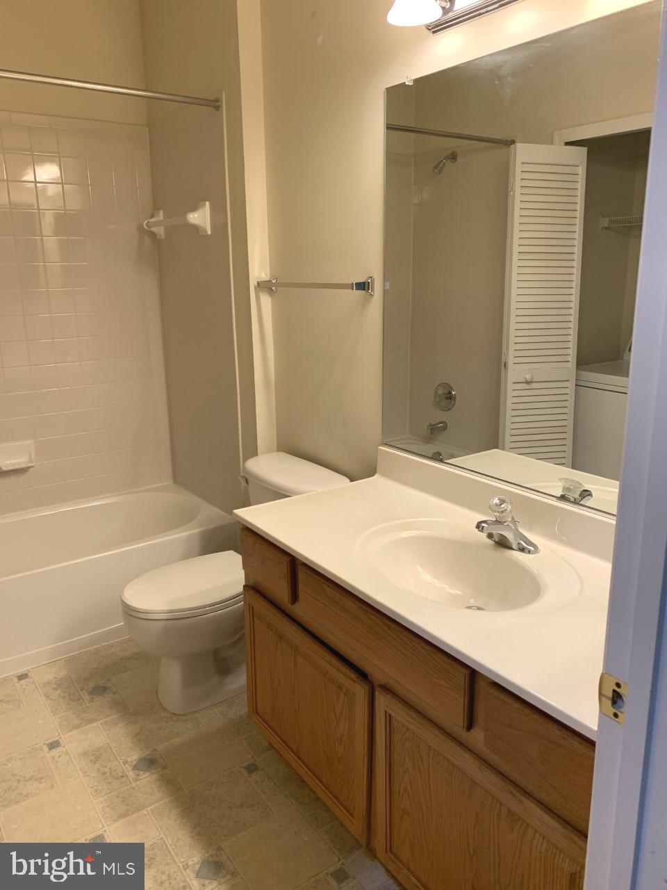 BELMONT BAY - Residential Lease