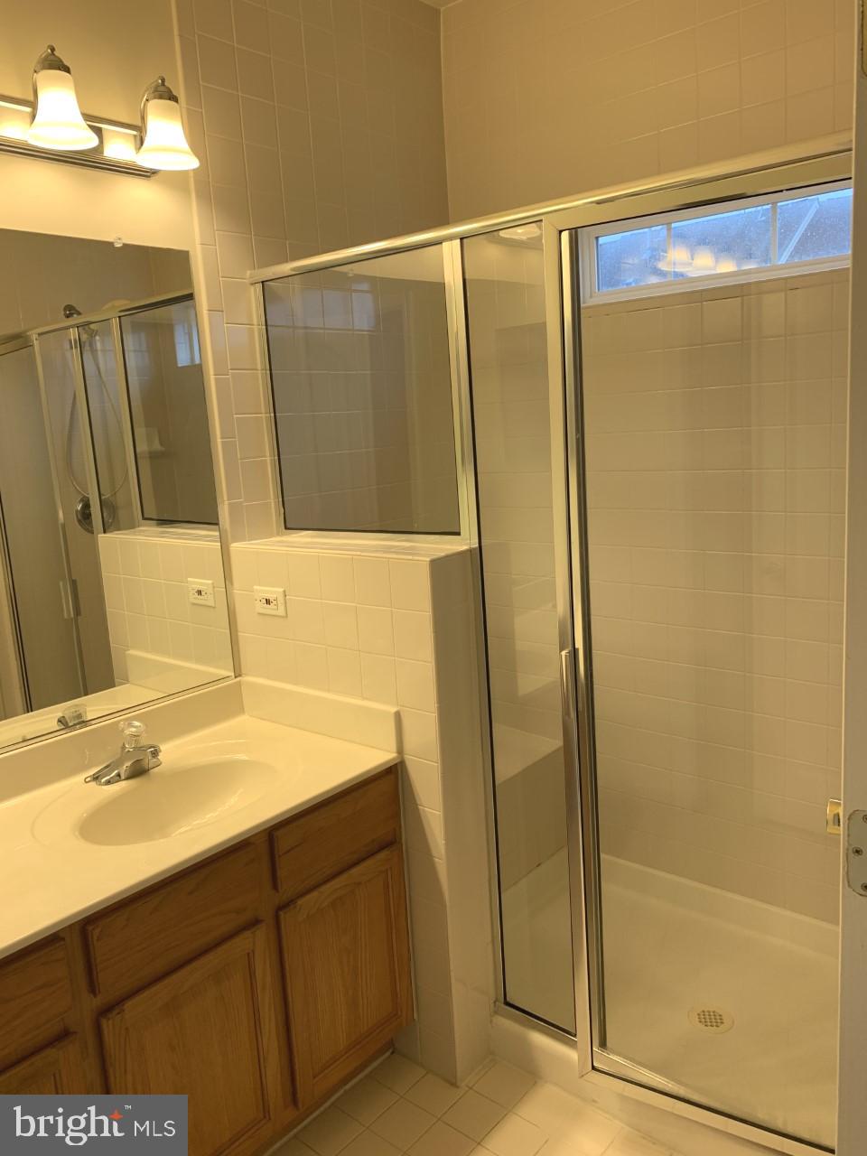 BELMONT BAY - Residential Lease