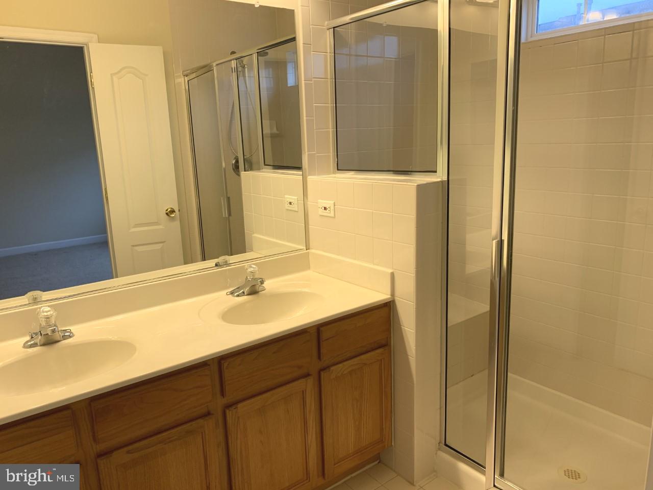 BELMONT BAY - Residential Lease