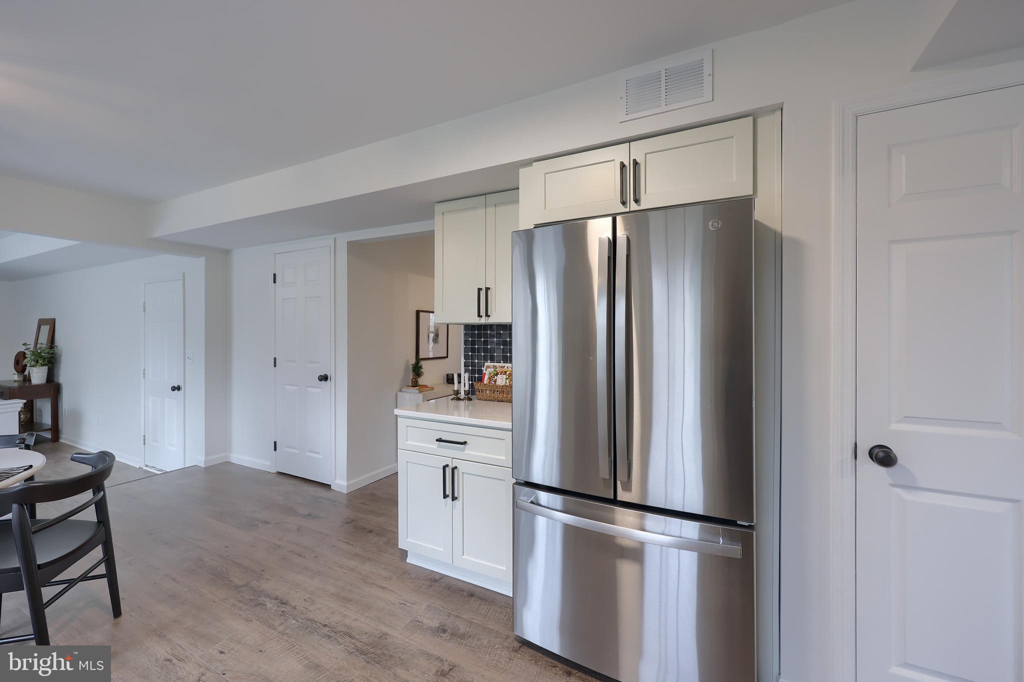 HUNTERS RUN - Residential