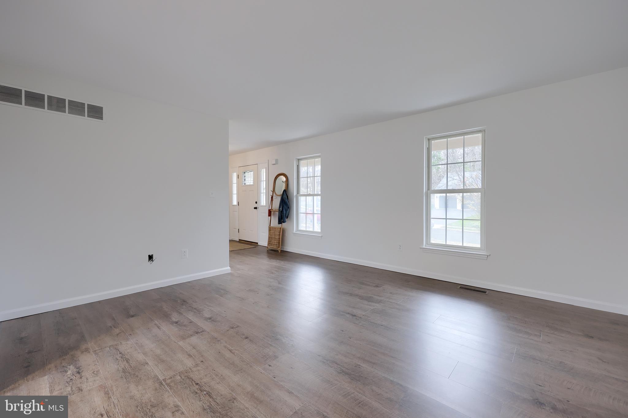 HUNTERS RUN - Residential