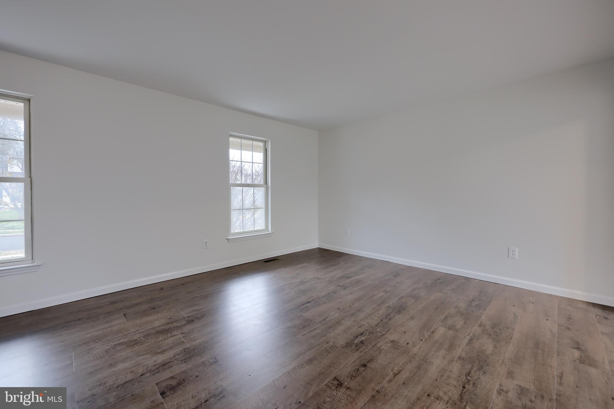 HUNTERS RUN - Residential