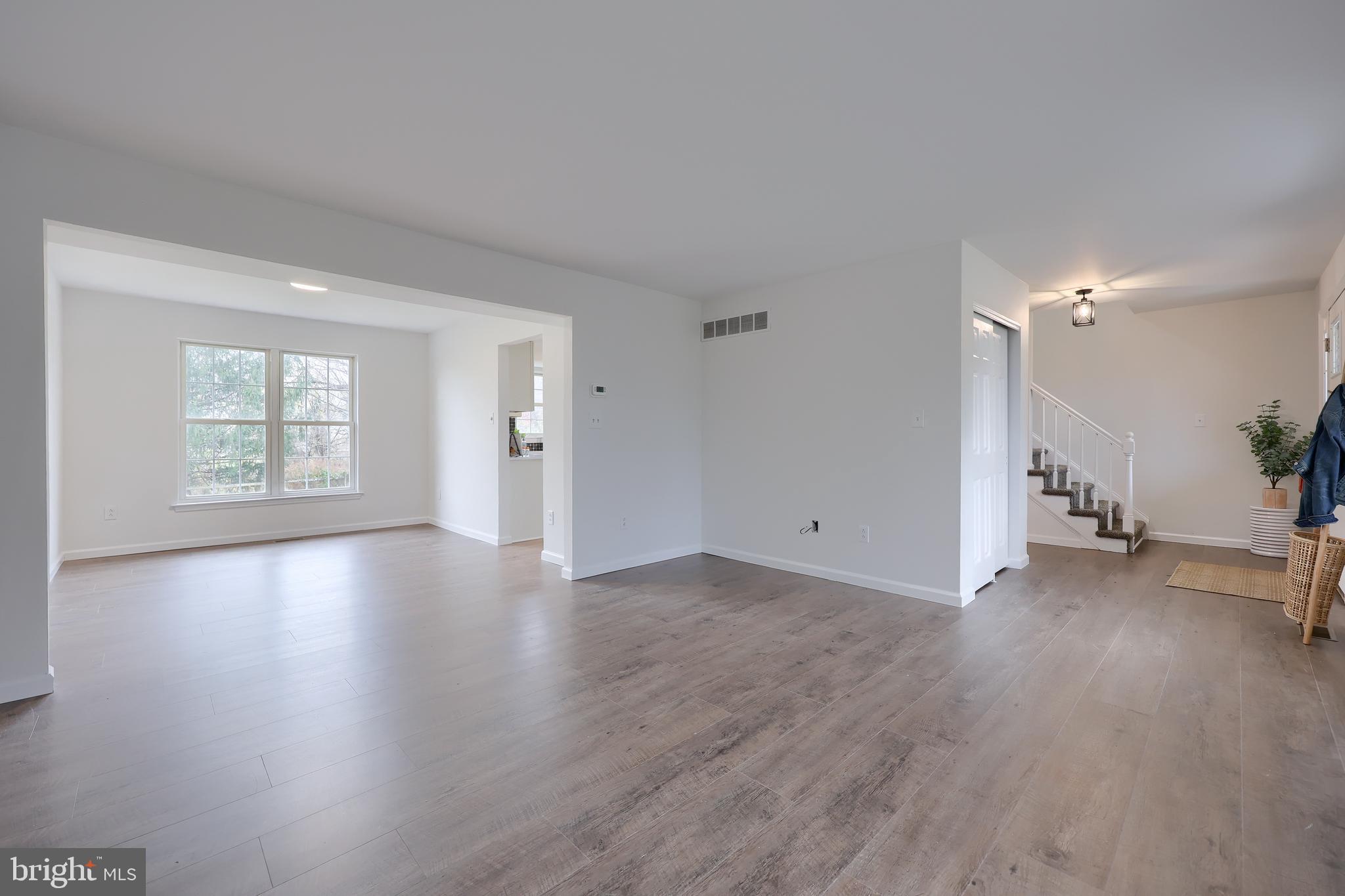 HUNTERS RUN - Residential