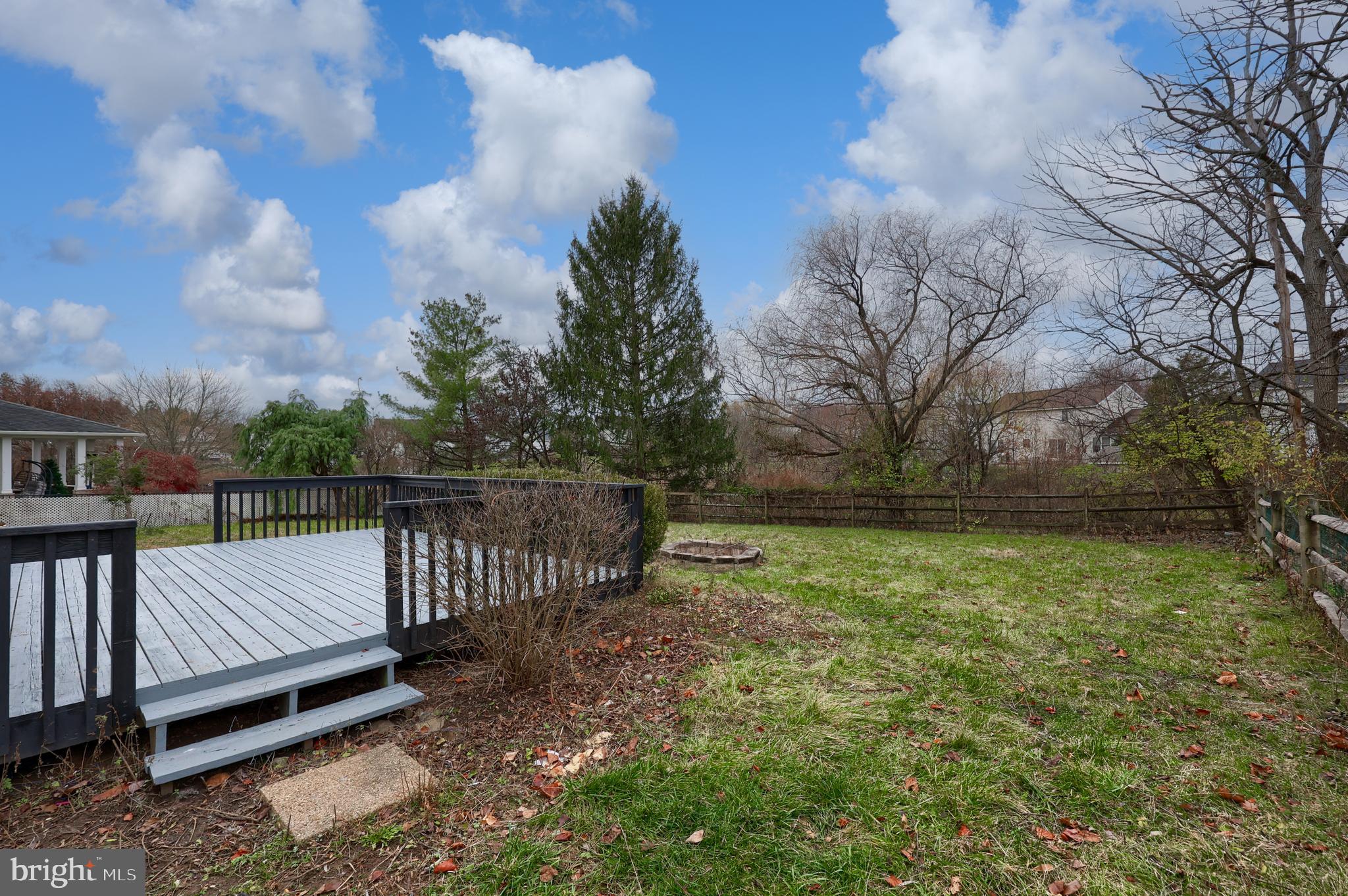 HUNTERS RUN - Residential