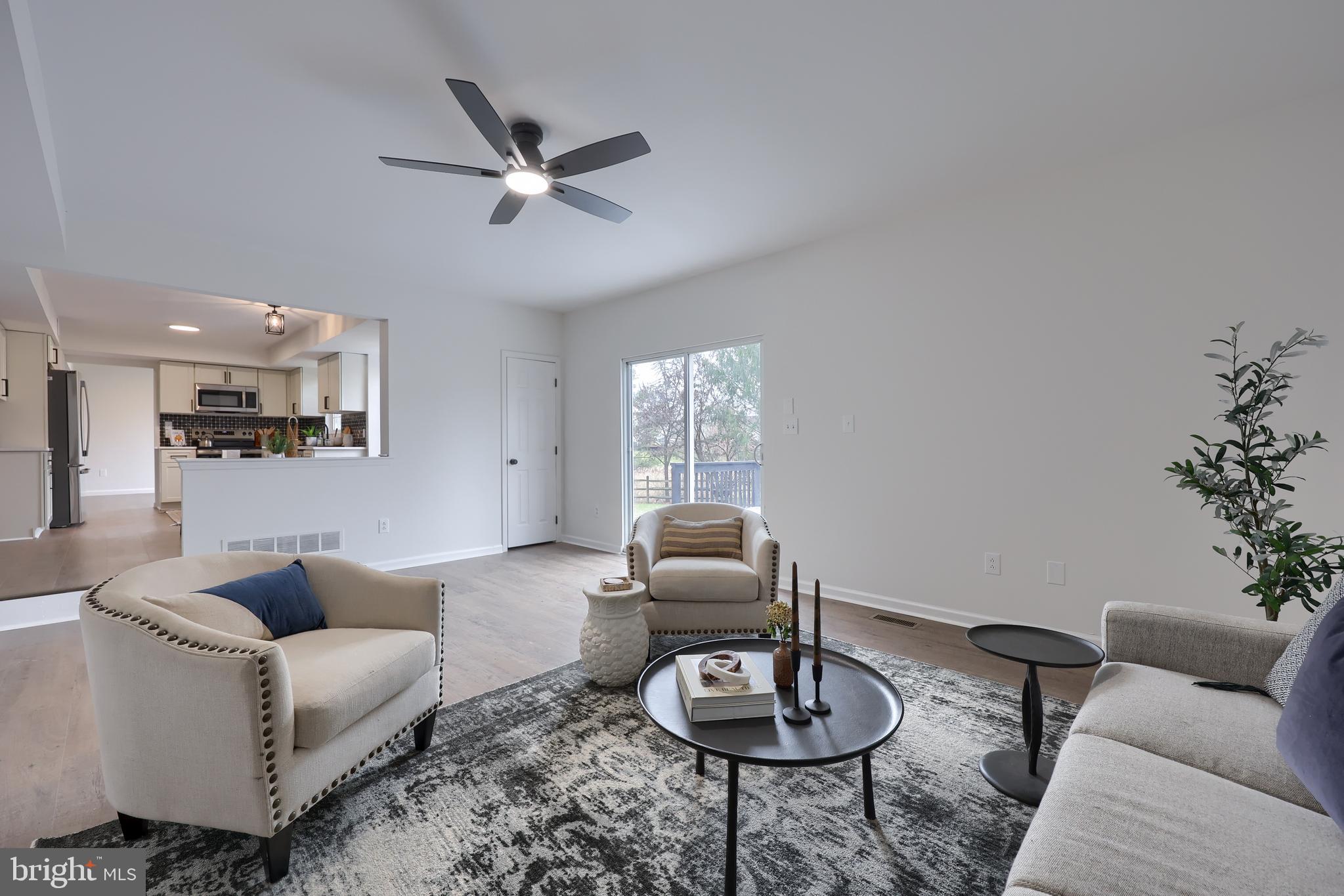 HUNTERS RUN - Residential