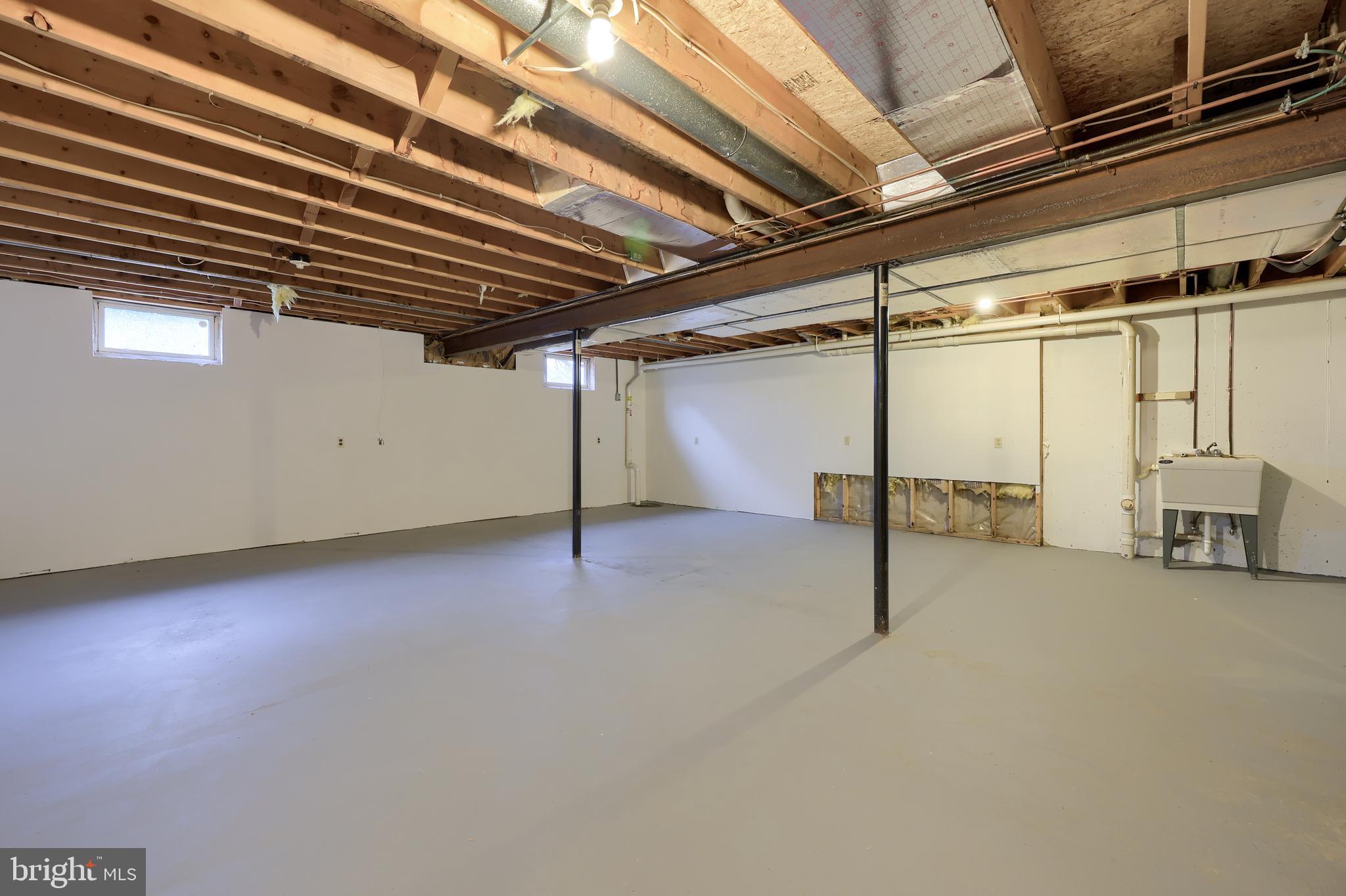 HUNTERS RUN - Residential