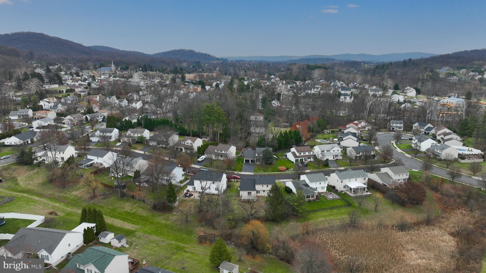 HUNTERS RUN - Residential