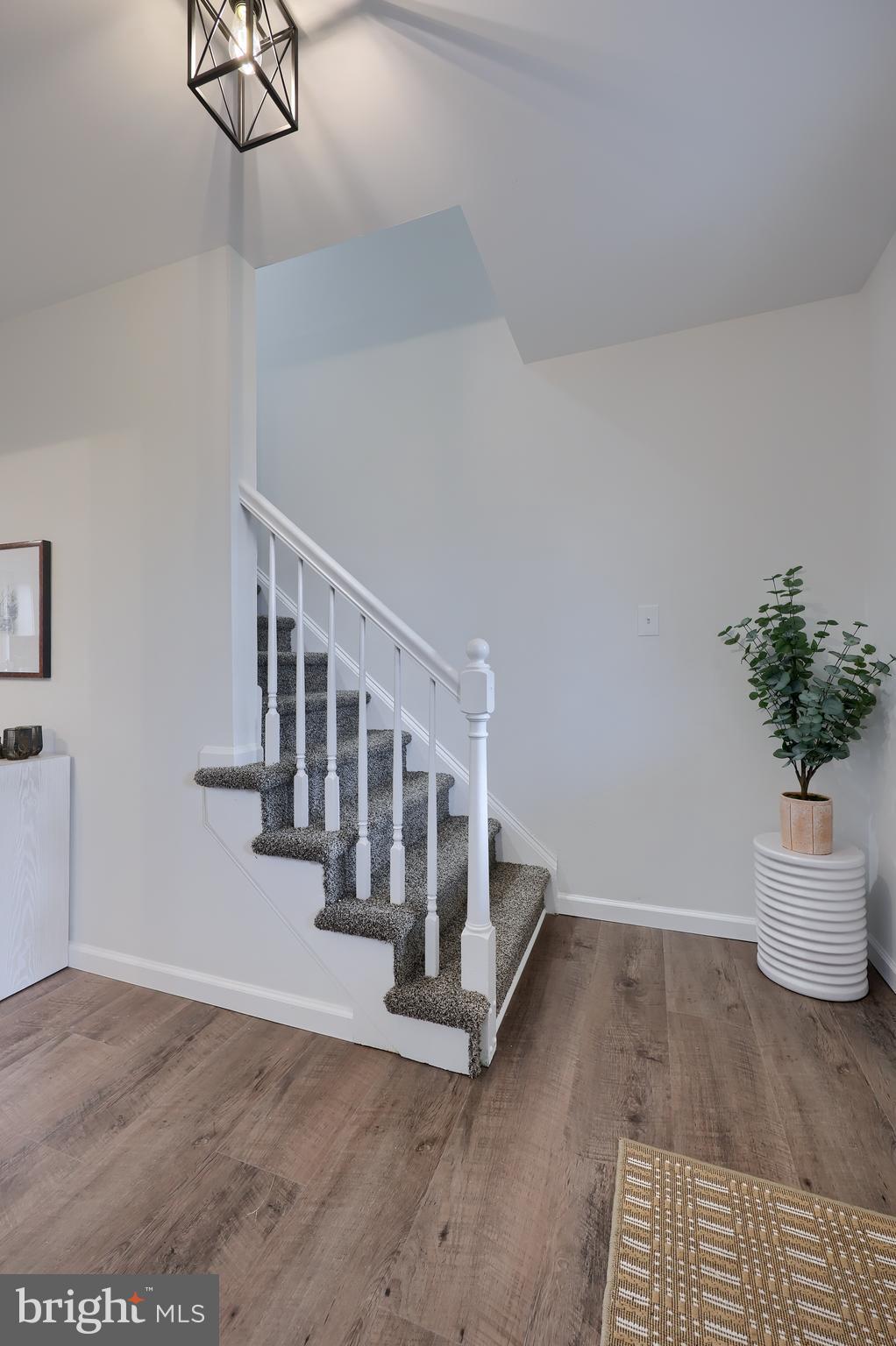 HUNTERS RUN - Residential