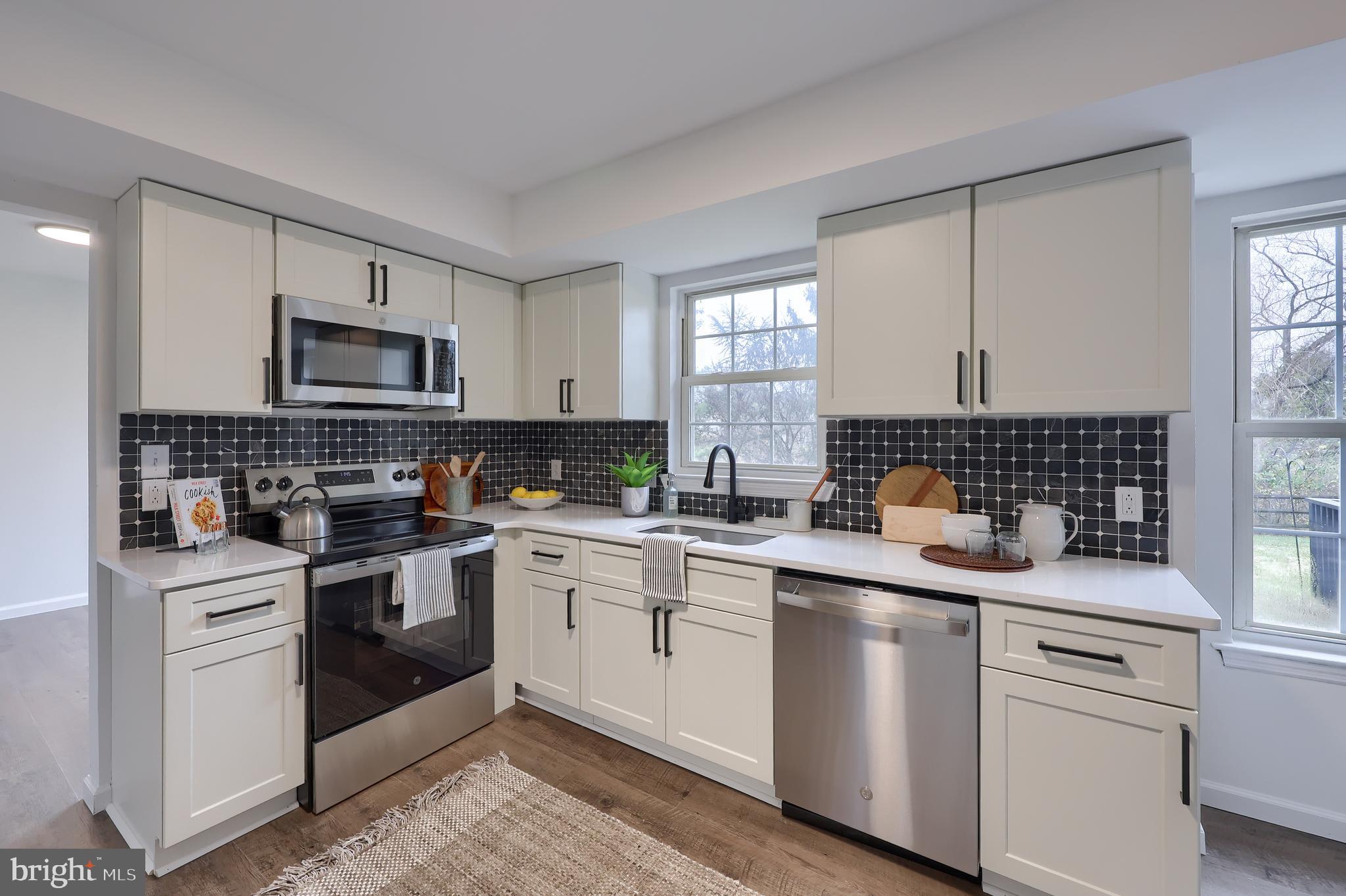 HUNTERS RUN - Residential