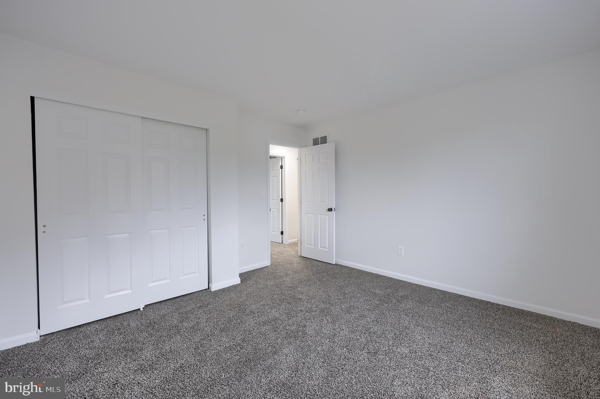 HUNTERS RUN - Residential