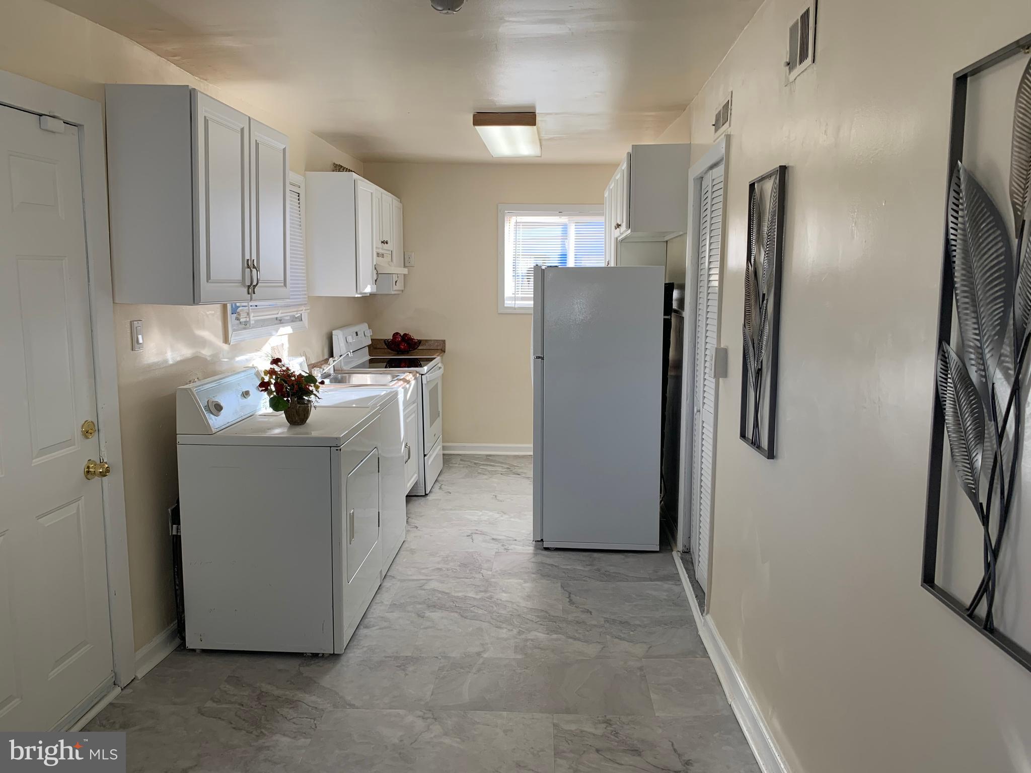 DEANWOOD PARK - Residential