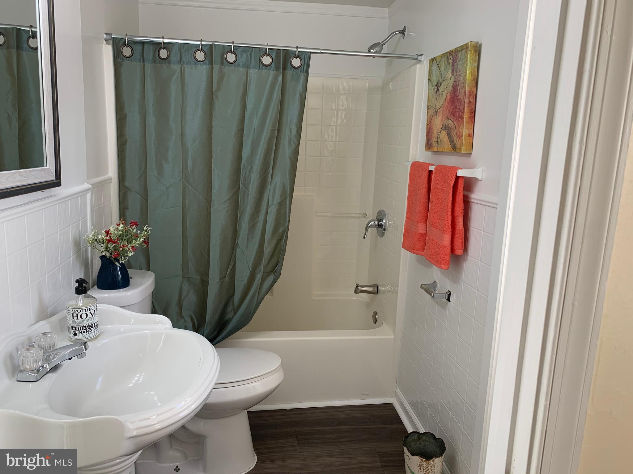 DEANWOOD PARK - Residential