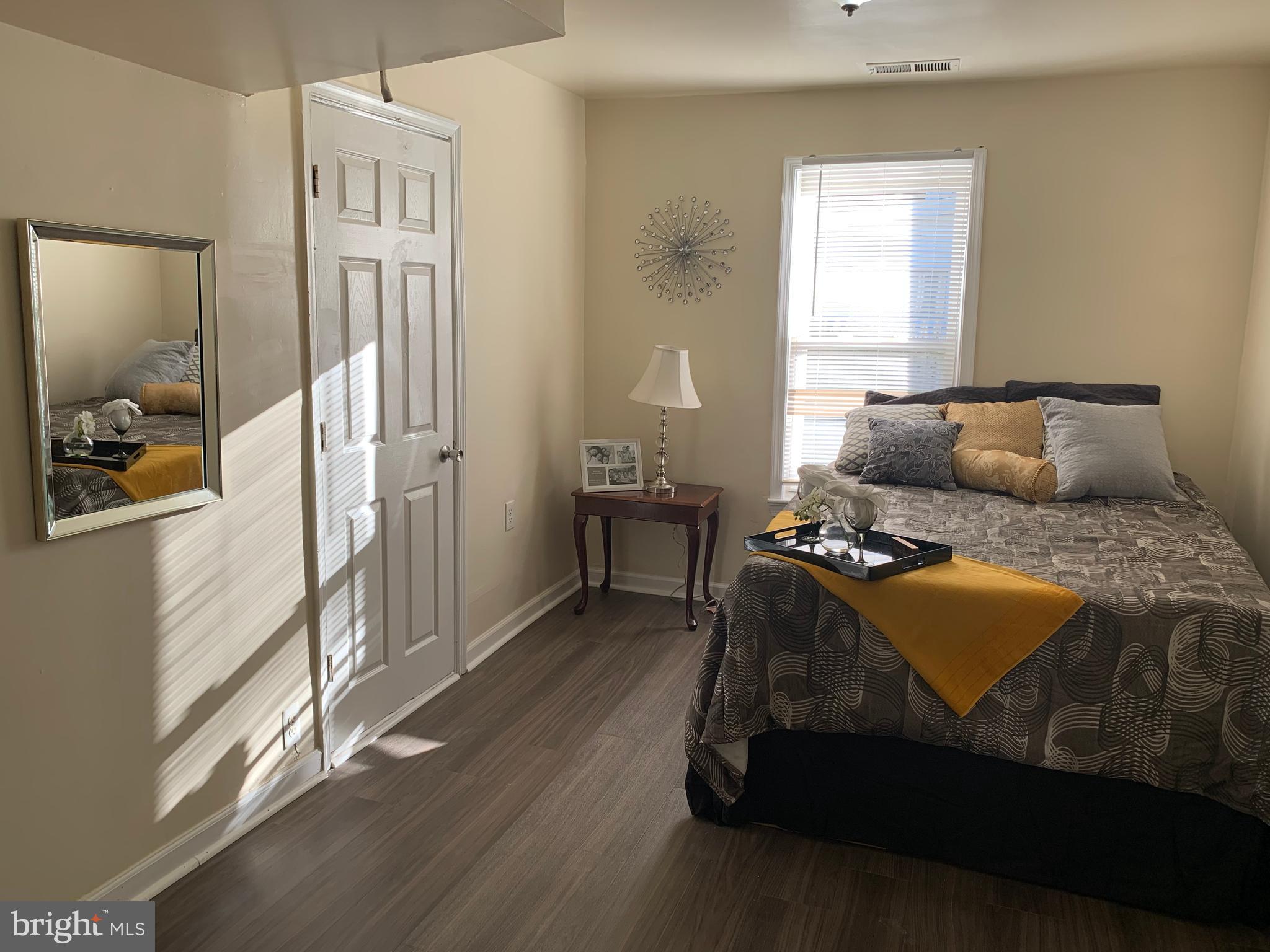 DEANWOOD PARK - Residential