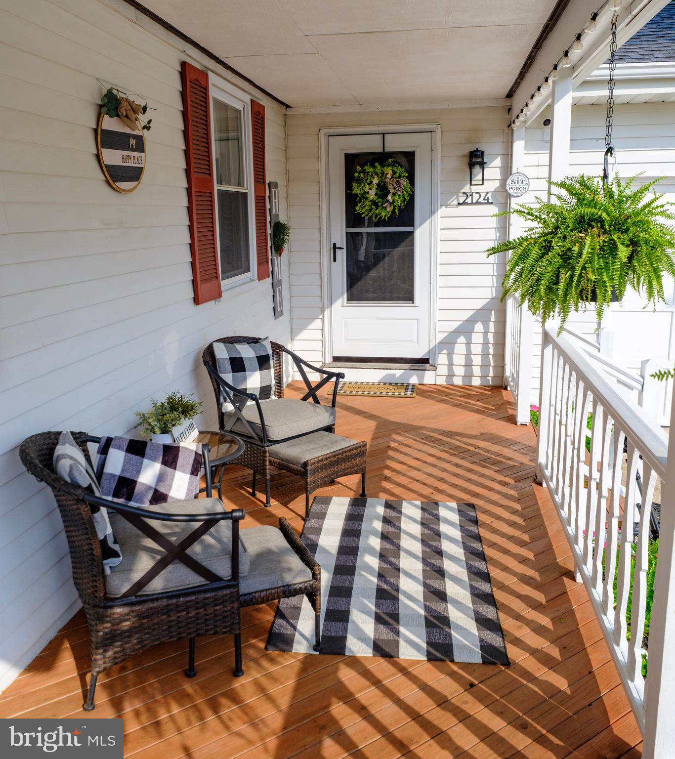 2124 MAGNOLIA COURT