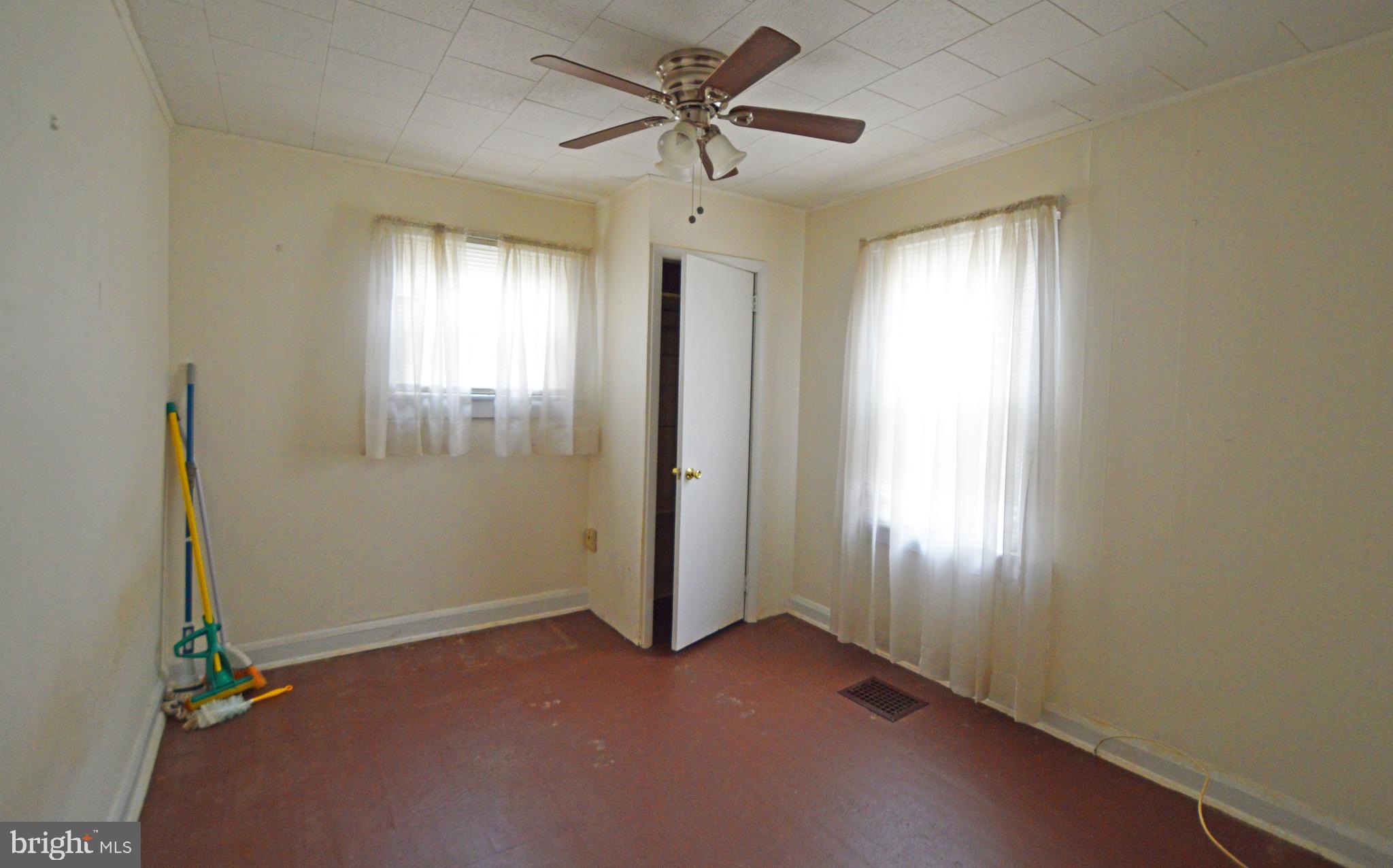 CATONSVILLE MANOR - Residential