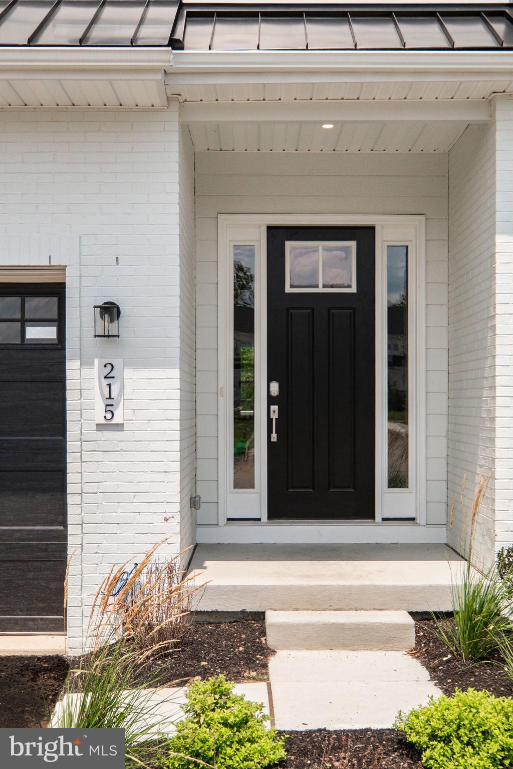 215 RIVER TRAIL CIRCLE