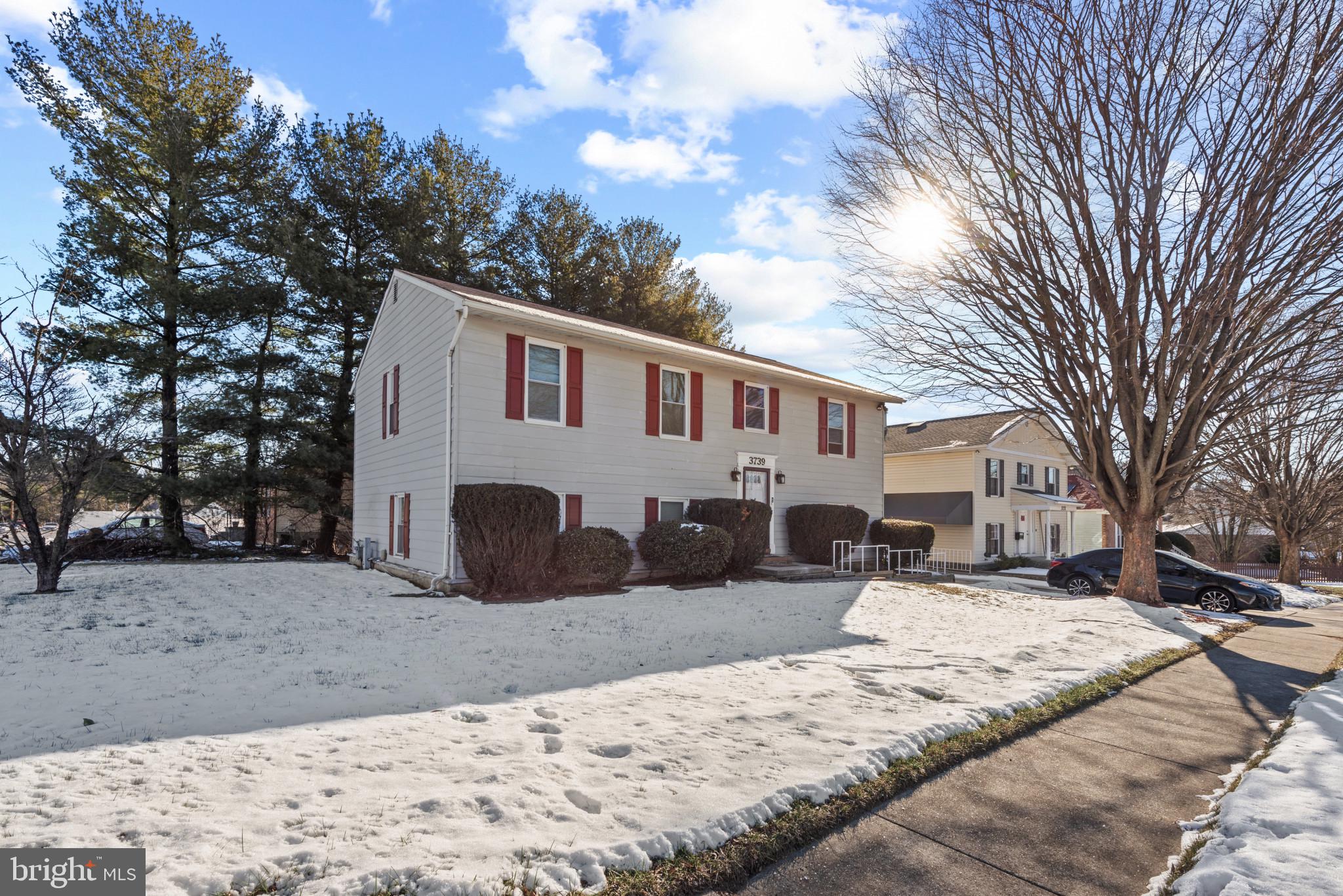 3739 COURTLEIGH