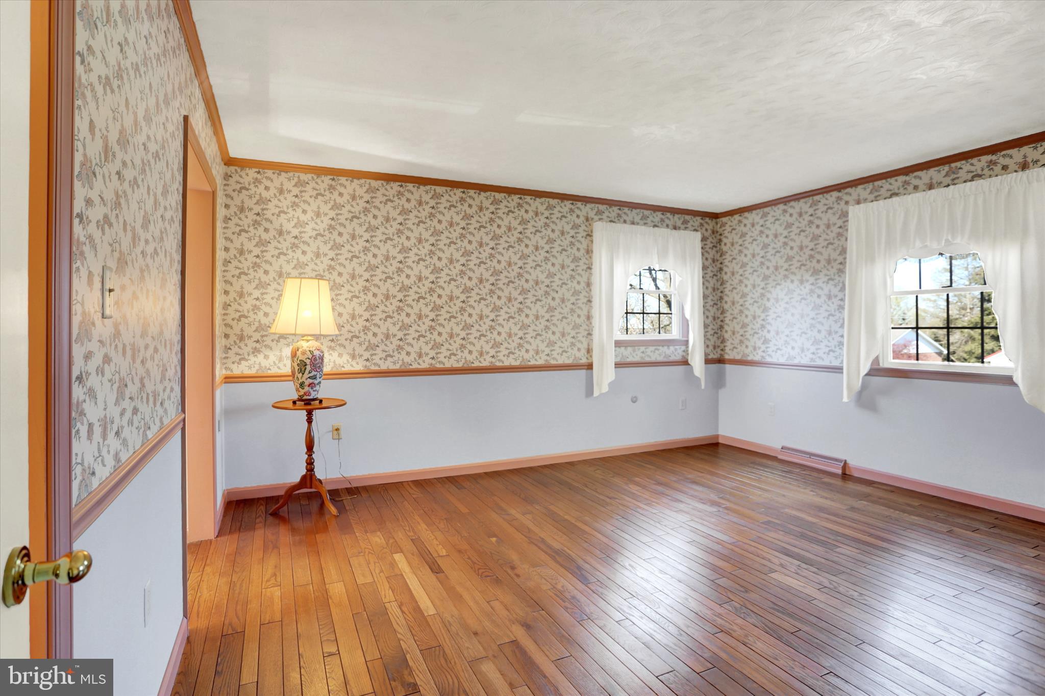 HALLWOOD HEIGHTS - Residential