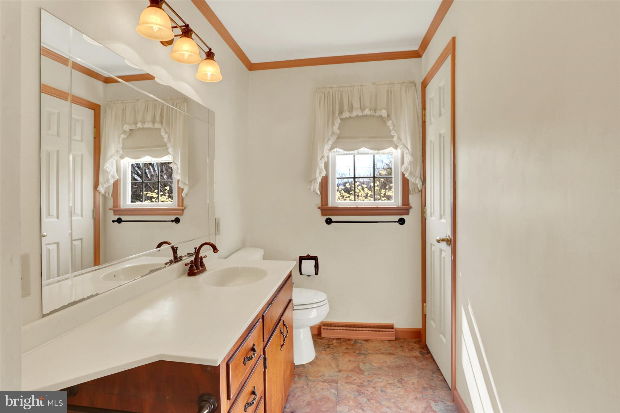 HALLWOOD HEIGHTS - Residential