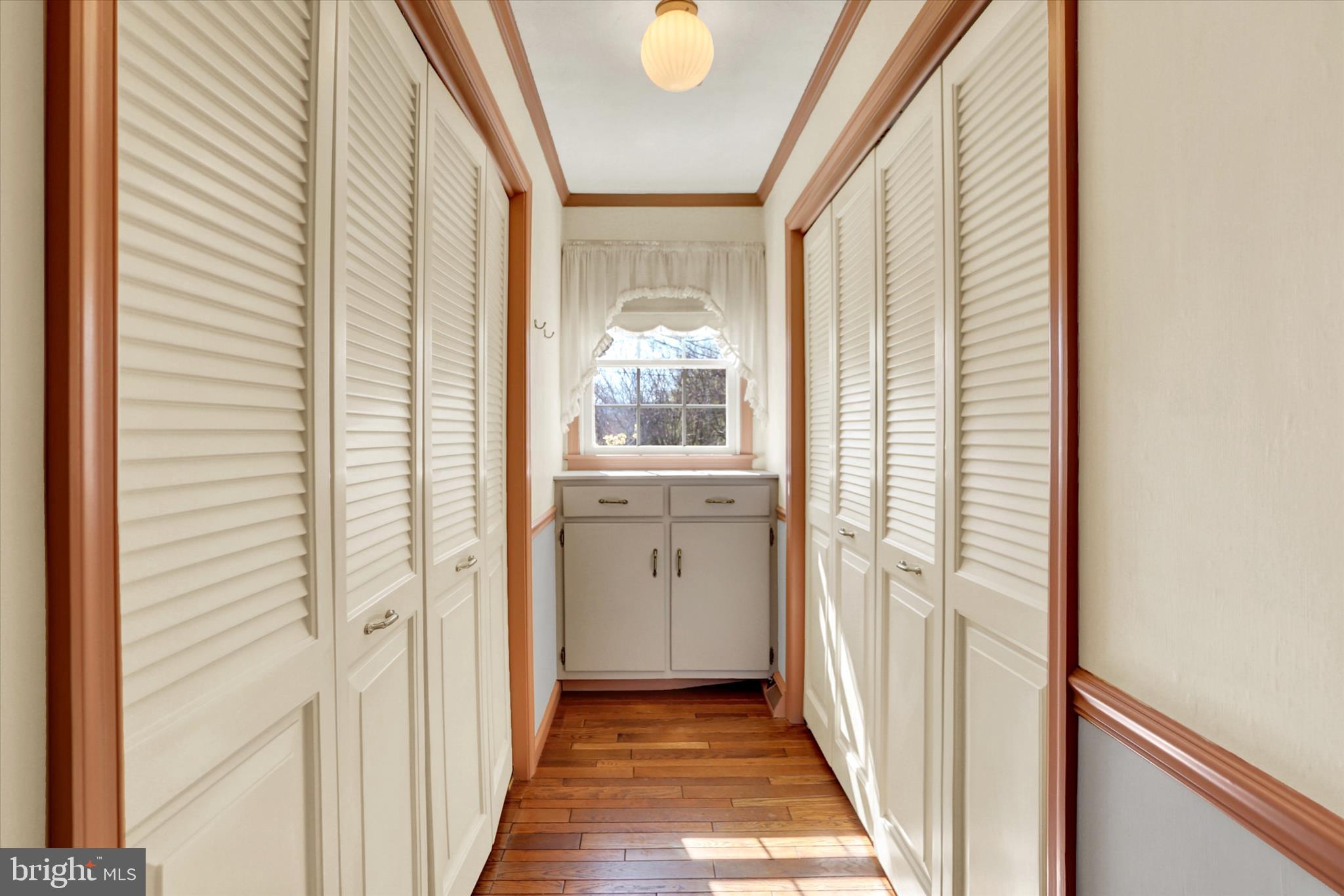 HALLWOOD HEIGHTS - Residential