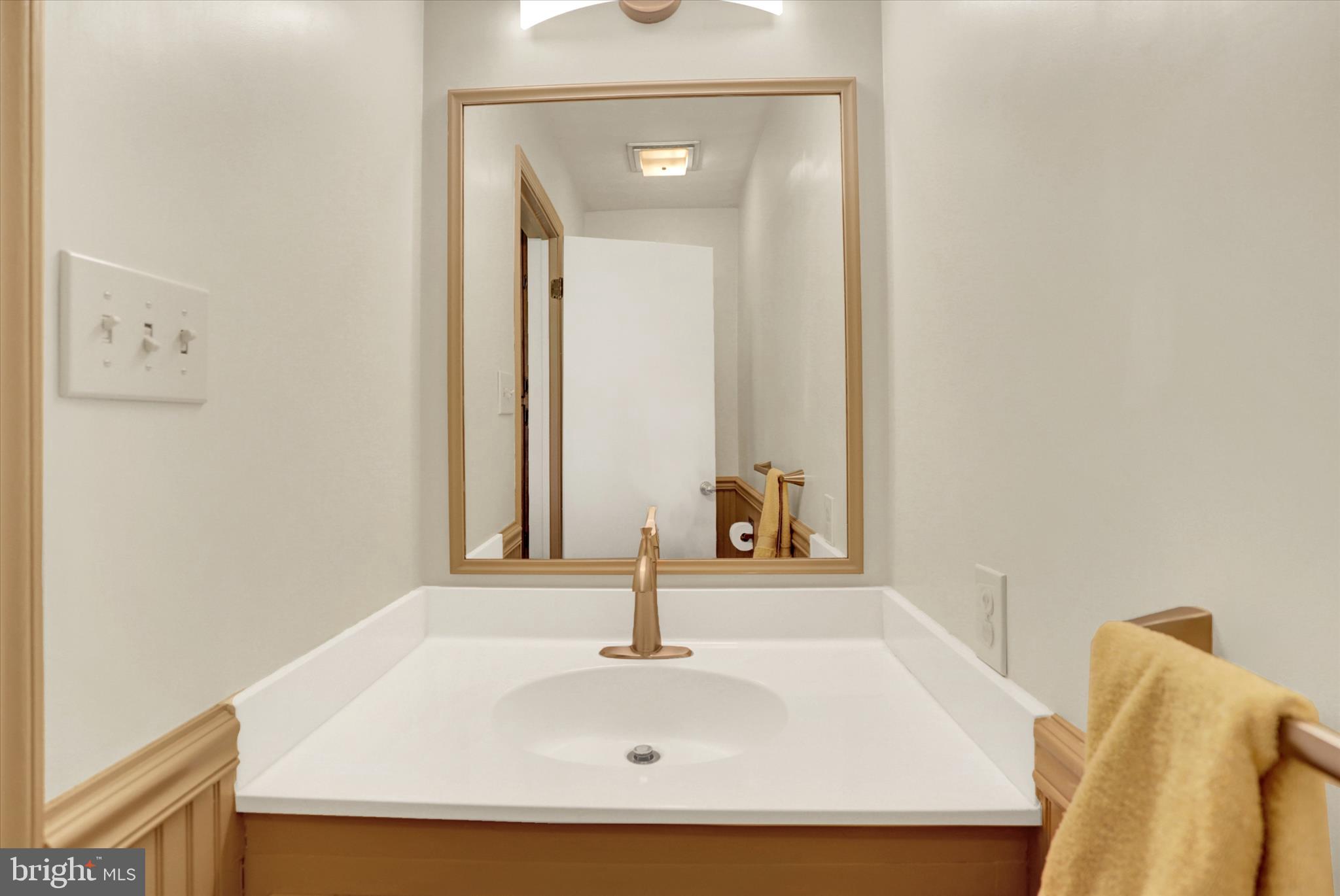 HALLWOOD HEIGHTS - Residential