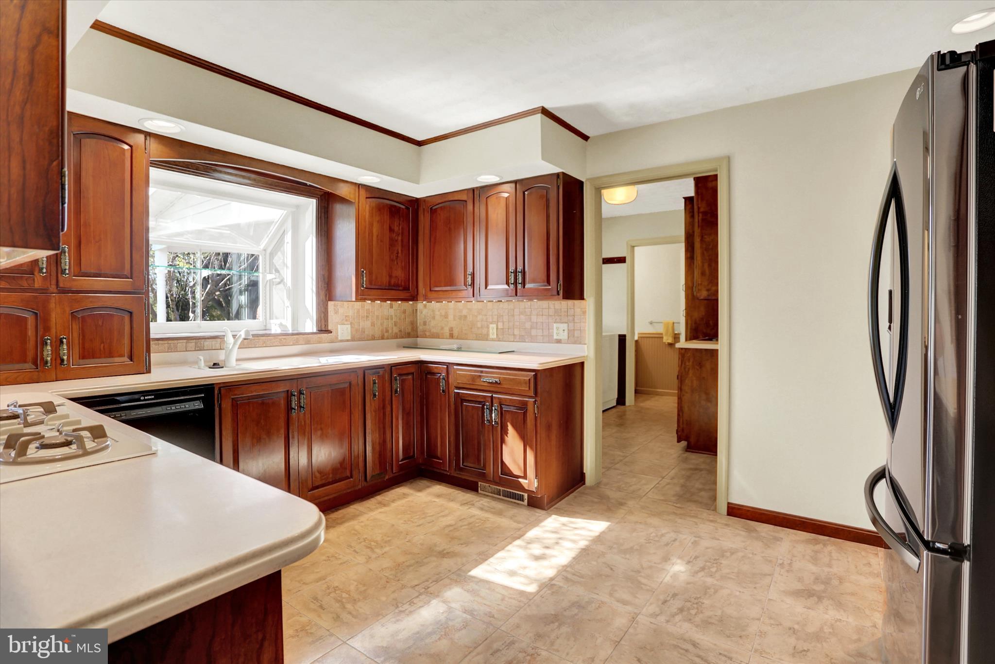 HALLWOOD HEIGHTS - Residential