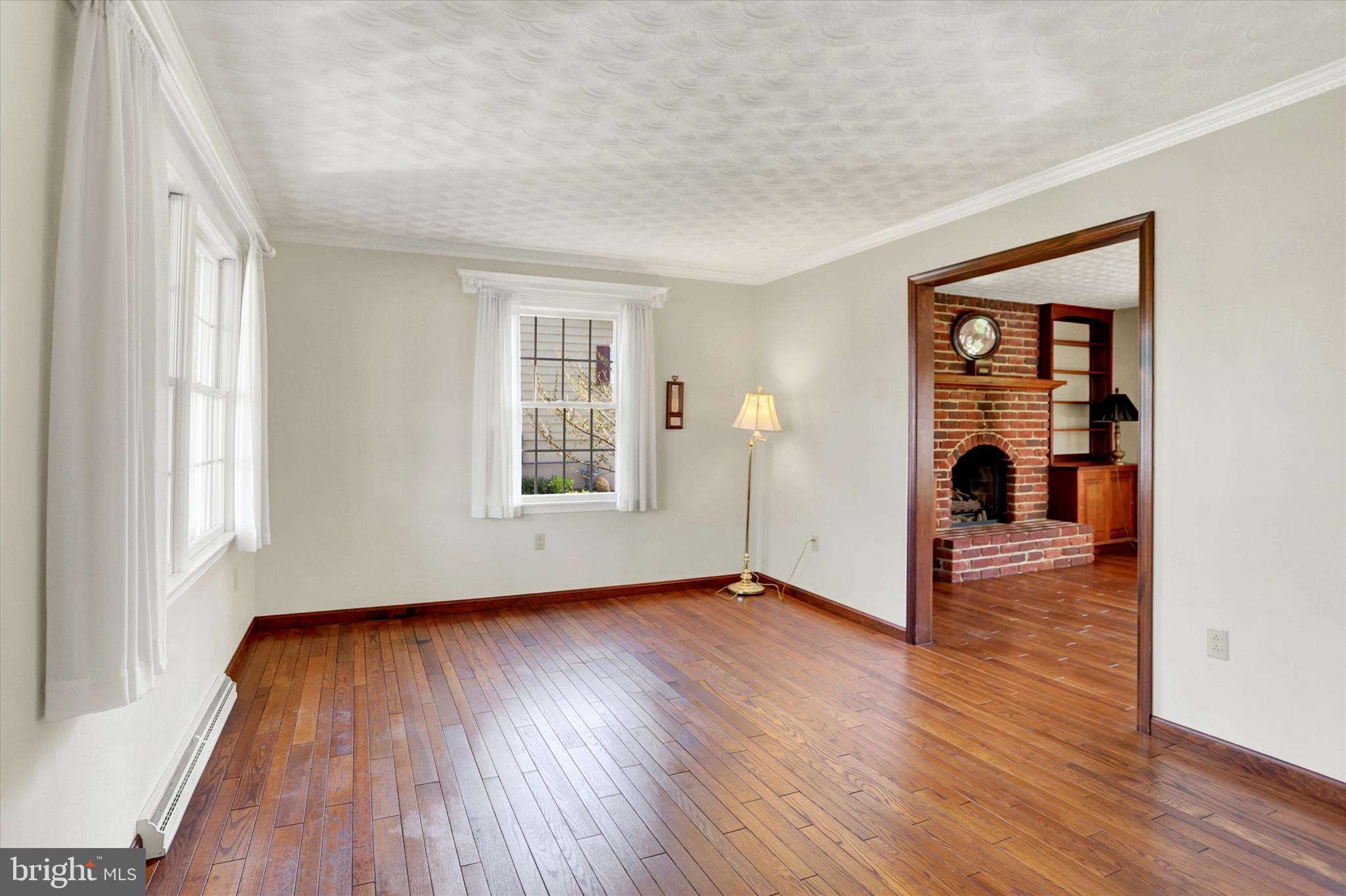 HALLWOOD HEIGHTS - Residential