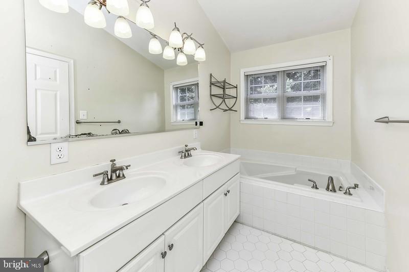 PARKER FARM - Residential