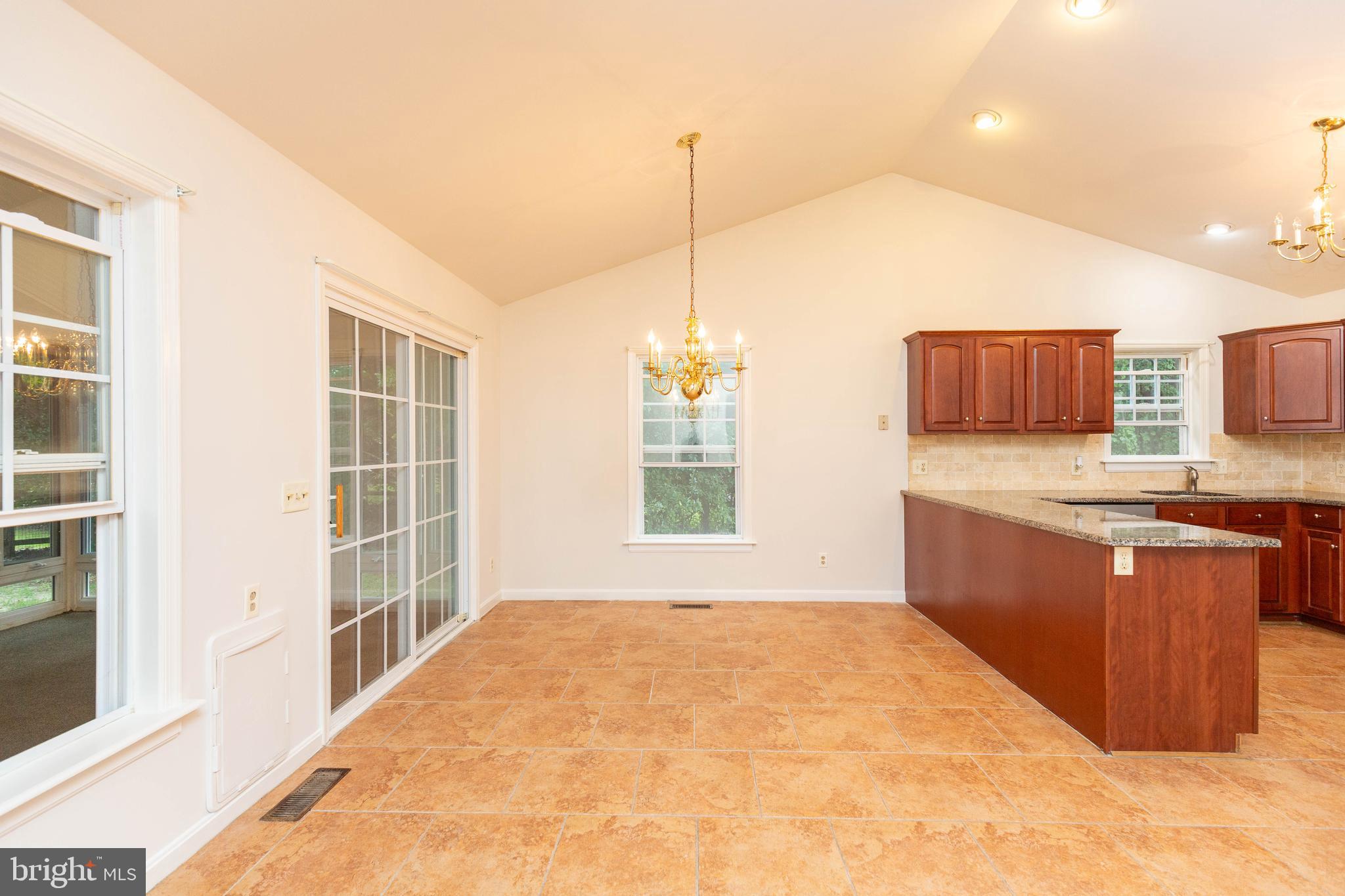 OAK CREST FARM - Residential