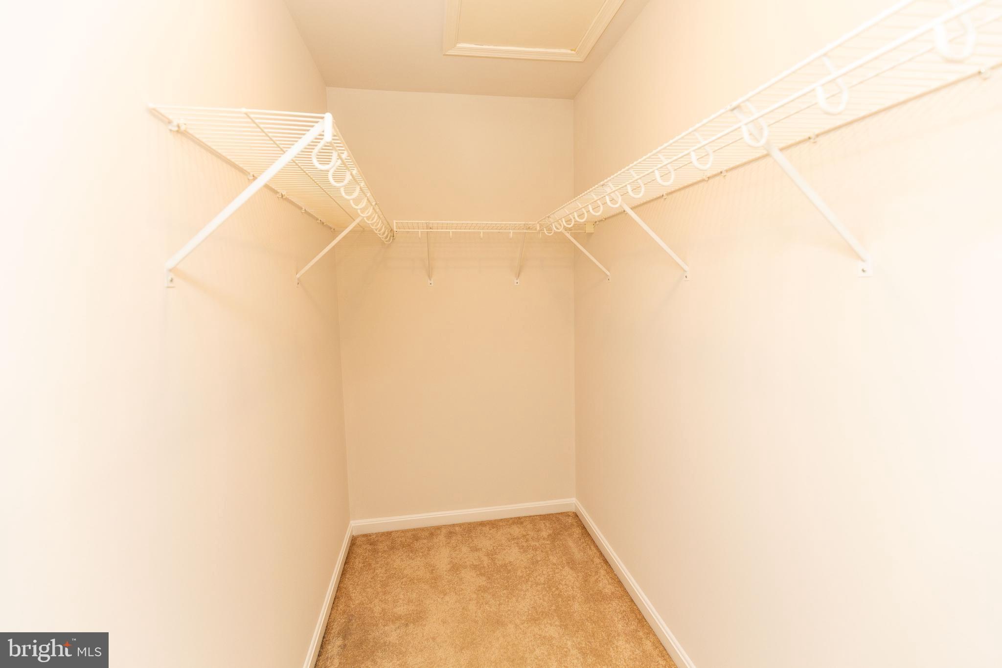 OAK CREST FARM - Residential