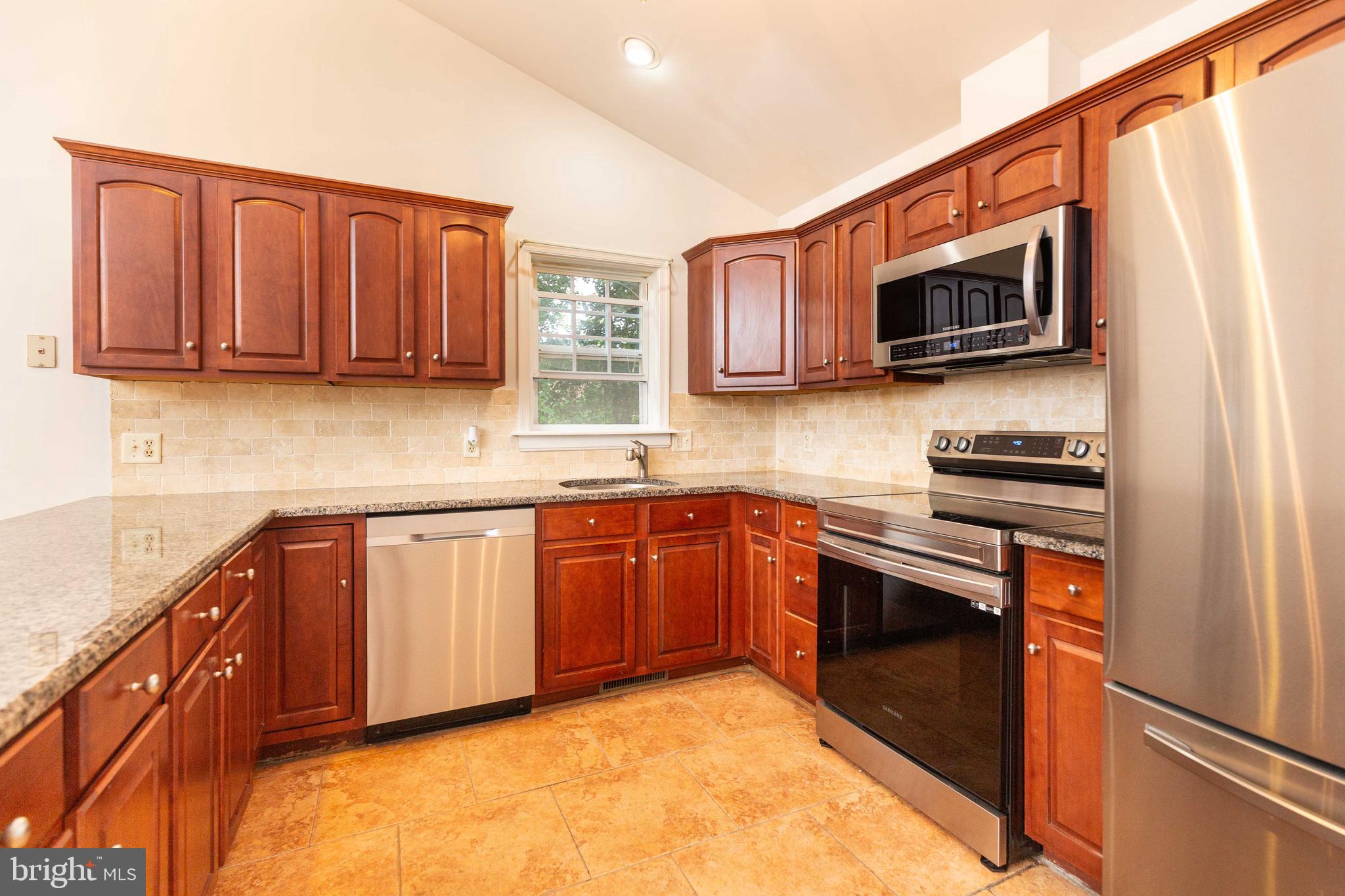 OAK CREST FARM - Residential