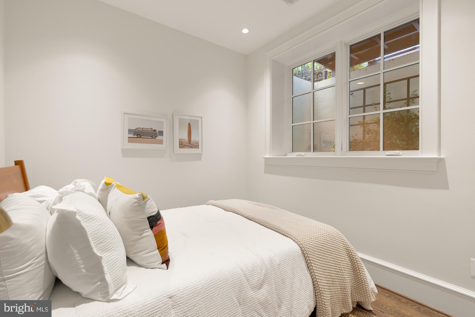 CAPITOL HILL - Residential