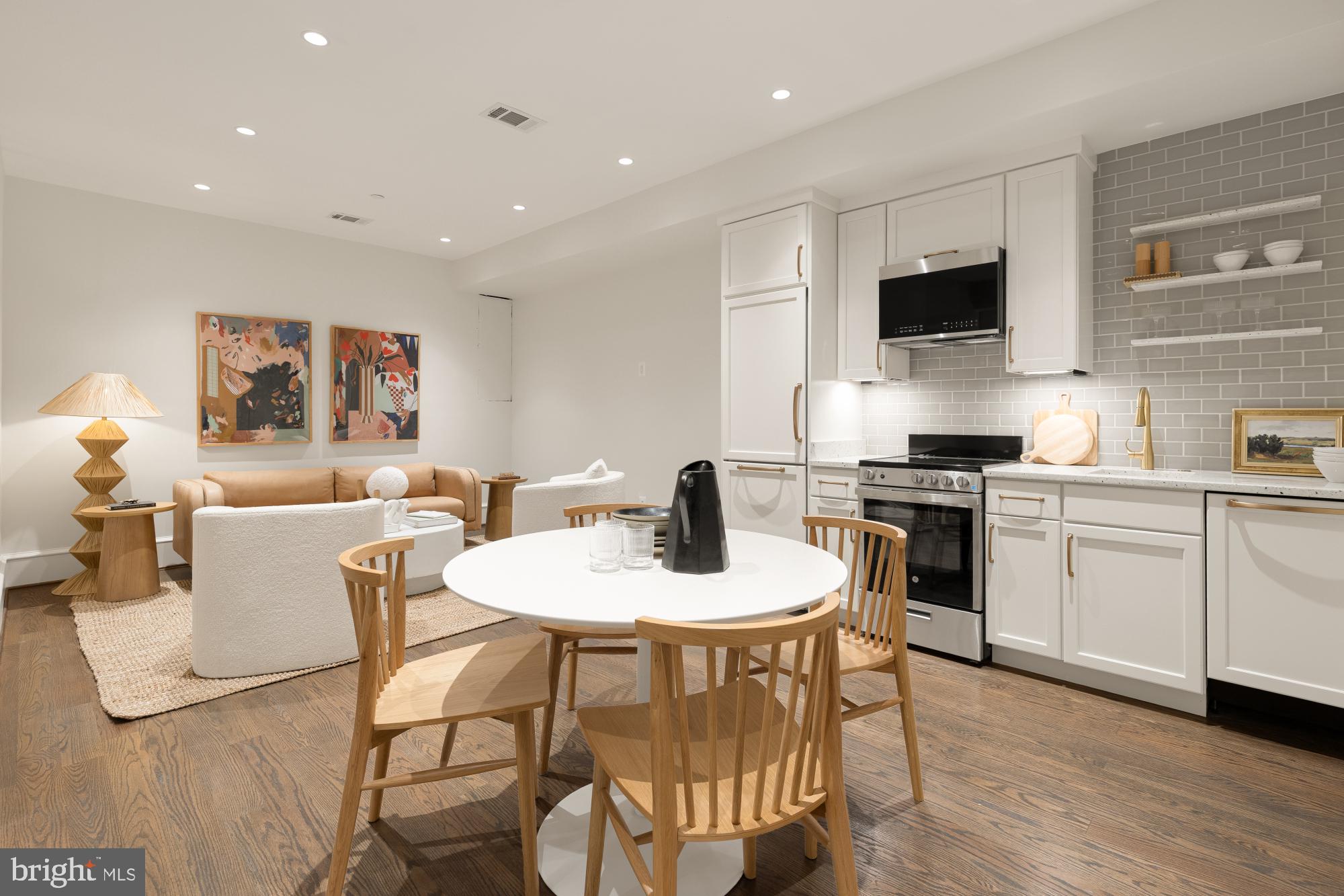 CAPITOL HILL - Residential