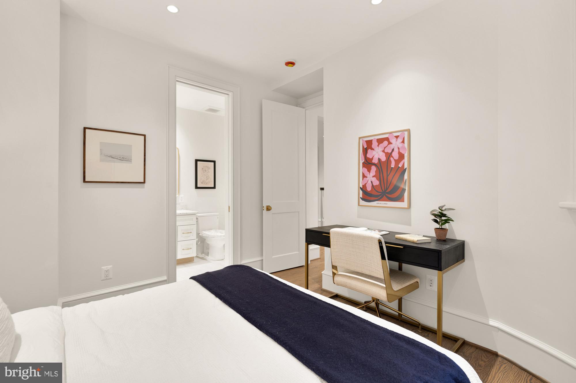 CAPITOL HILL - Residential