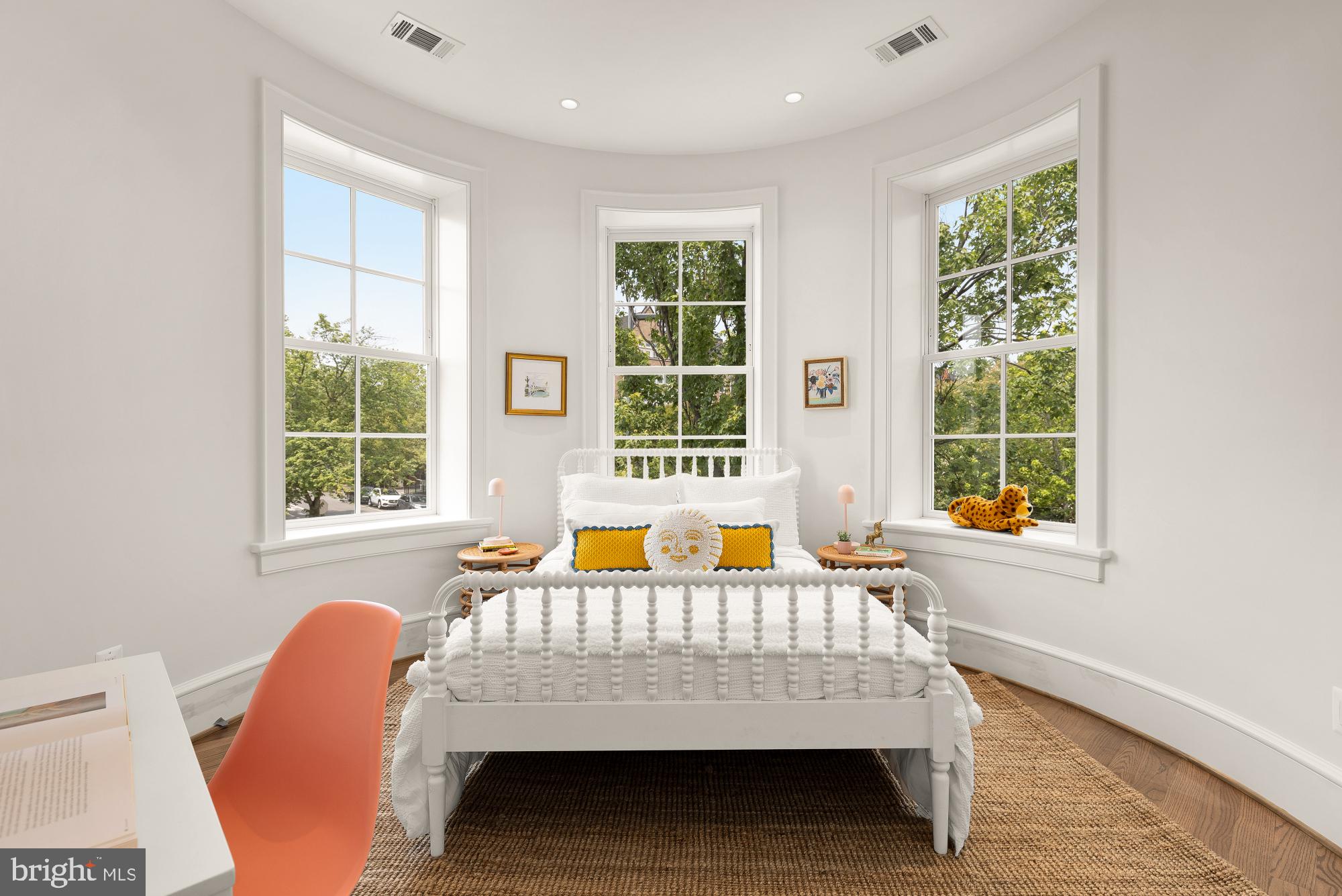 CAPITOL HILL - Residential