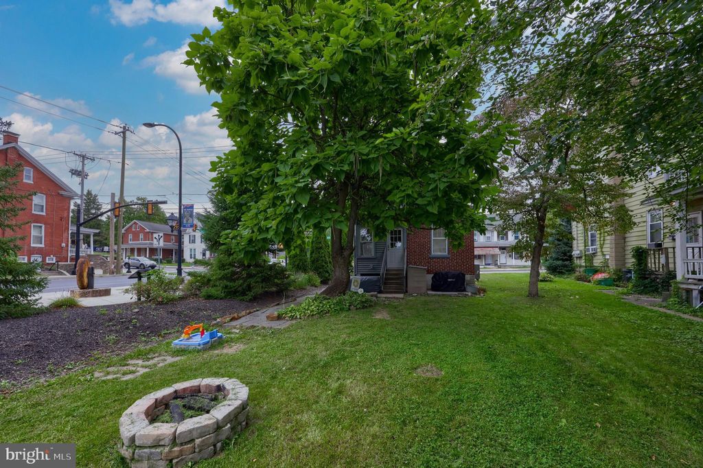 Photo of 406 S Market Street, ELIZABETHTOWN, PA 17022 (MLS # PALA2056312)