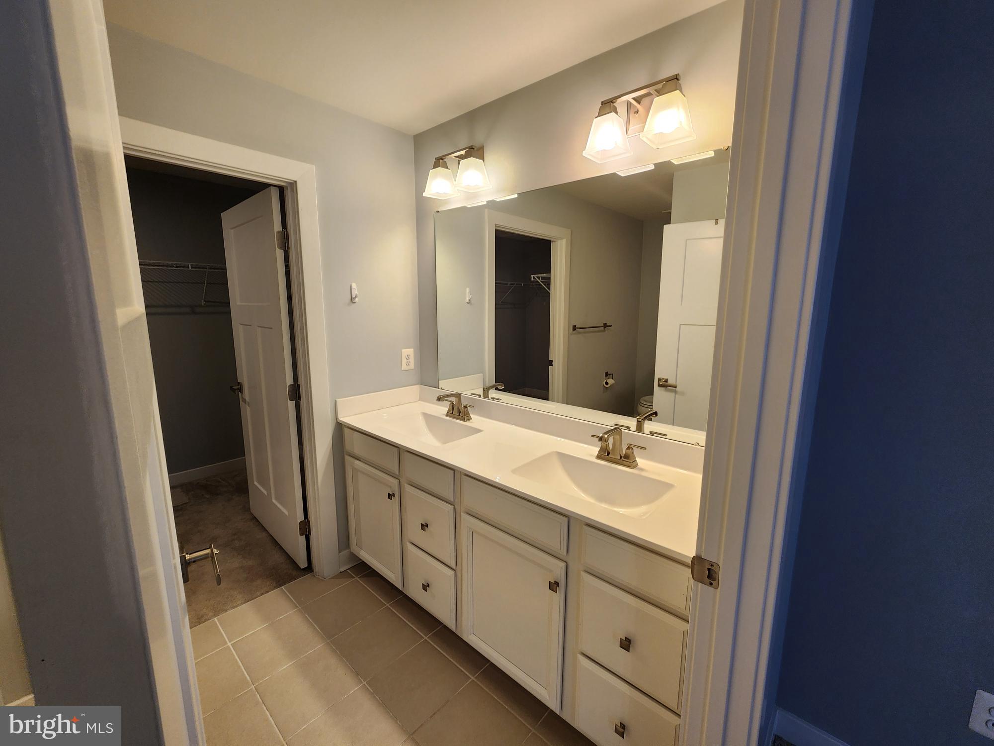 CHANDLERS GLEN - Residential Lease