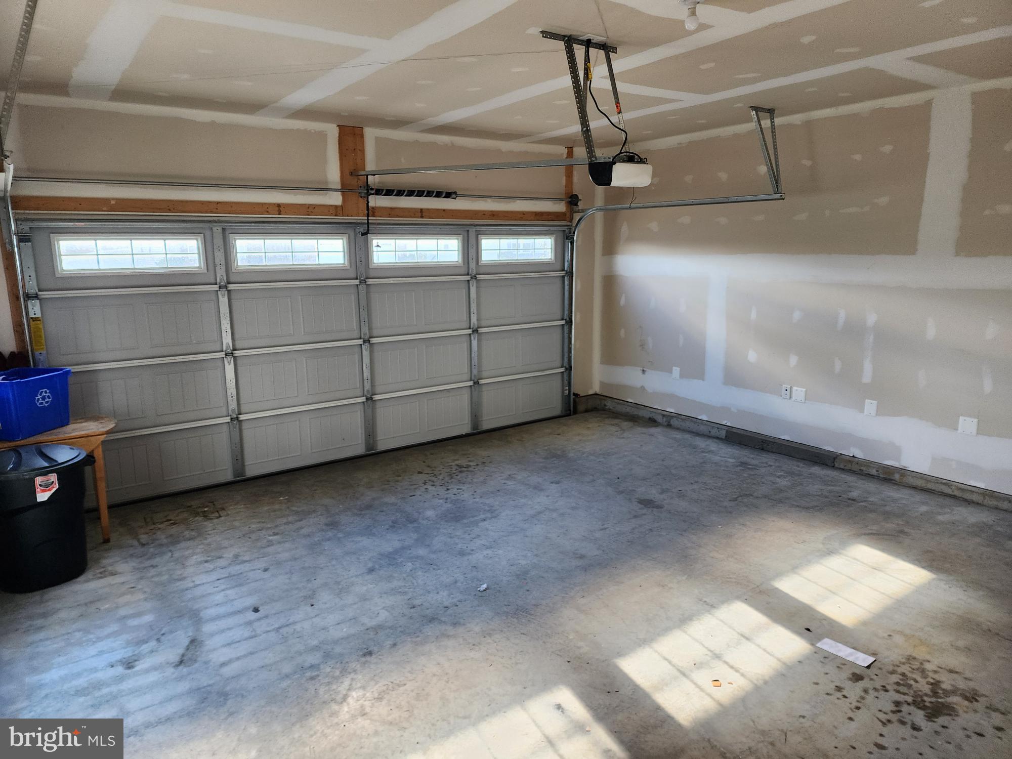 CHANDLERS GLEN - Residential Lease