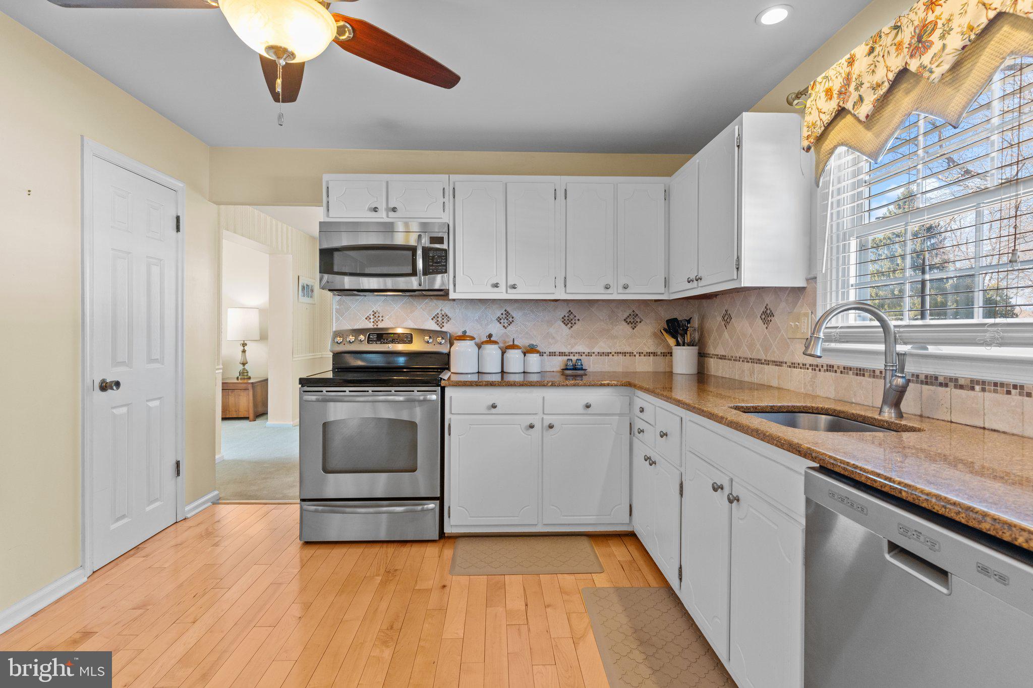 HEDGEROW WOODS - Residential