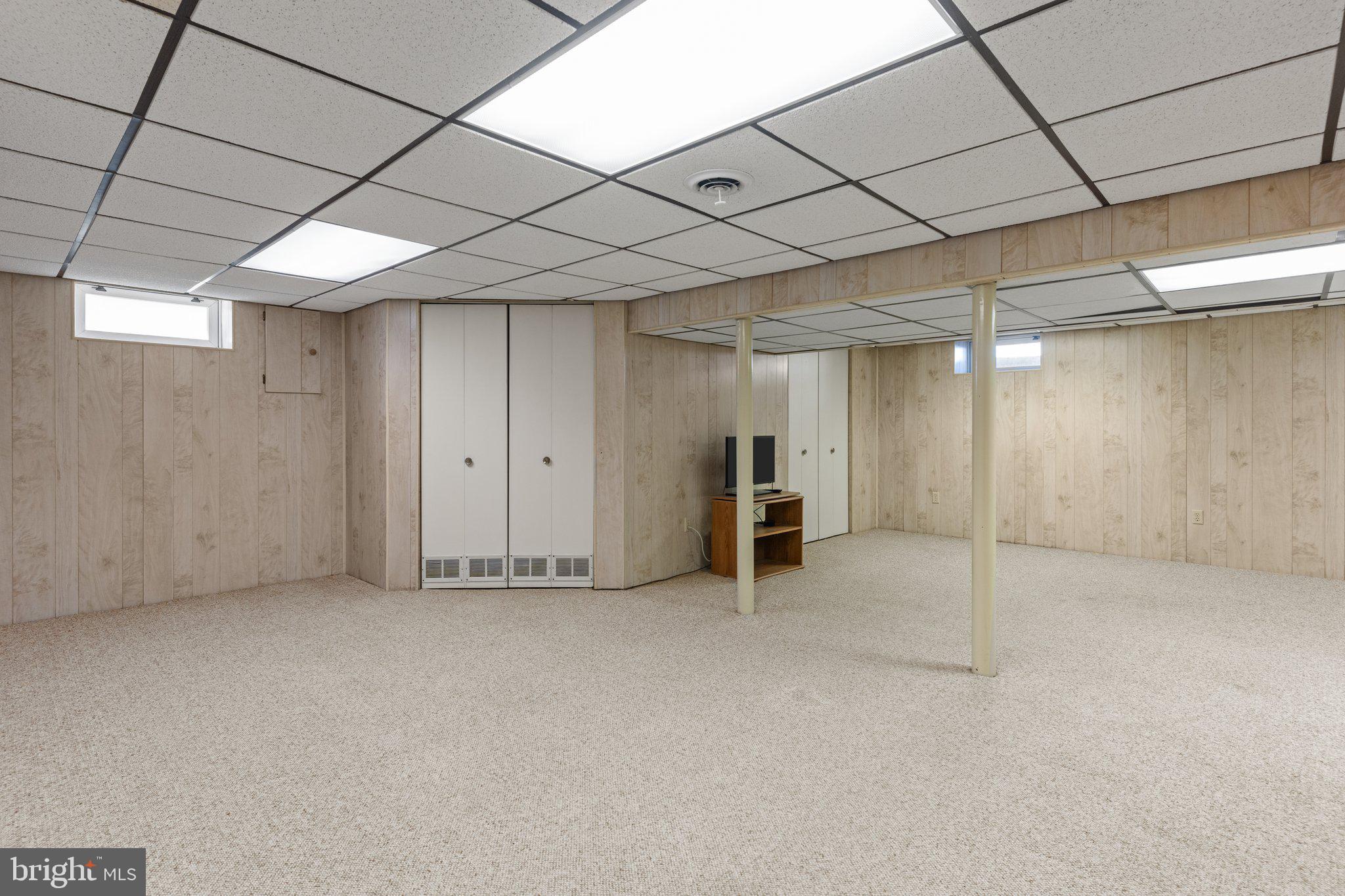 HEDGEROW WOODS - Residential