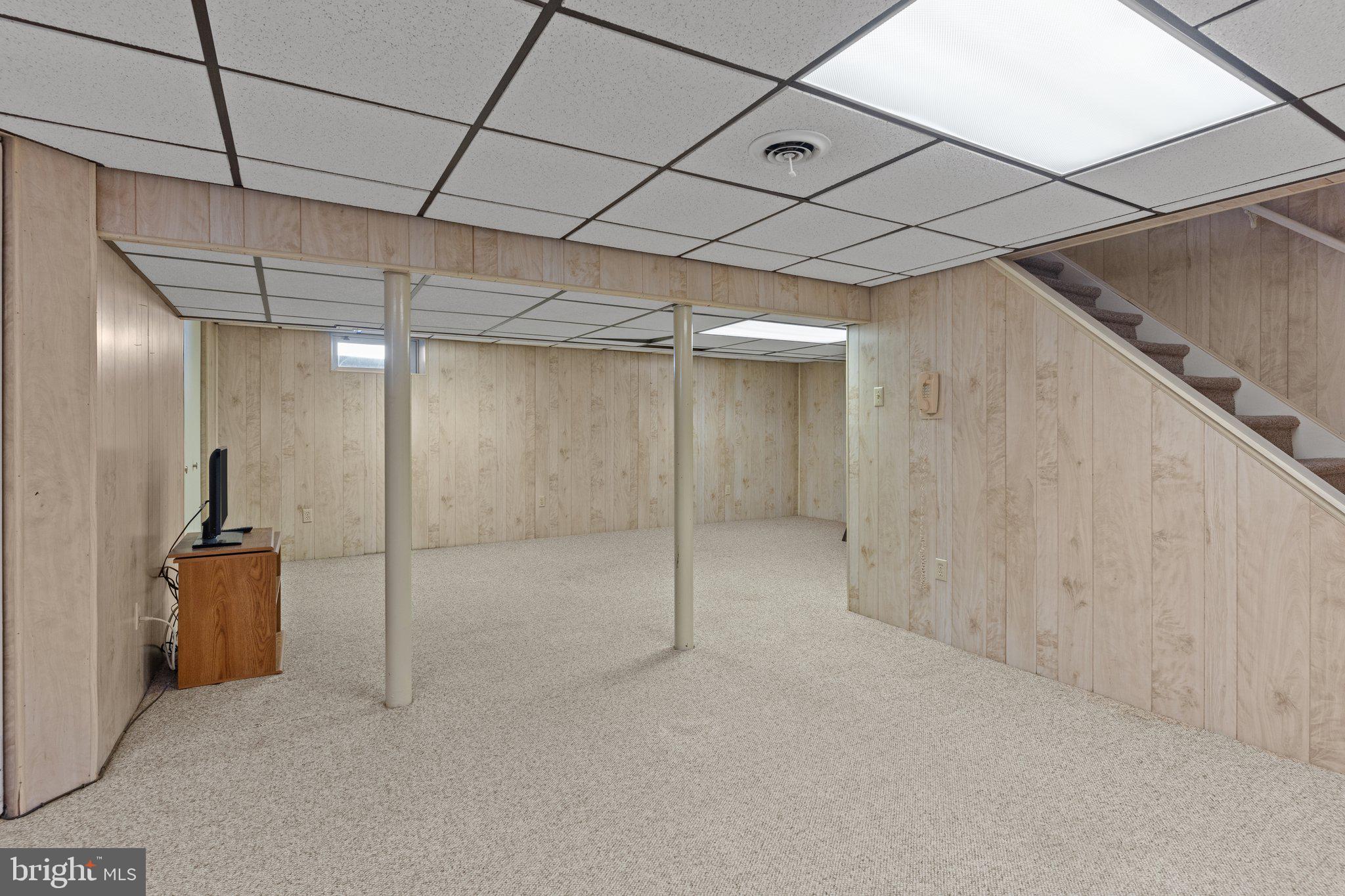 HEDGEROW WOODS - Residential