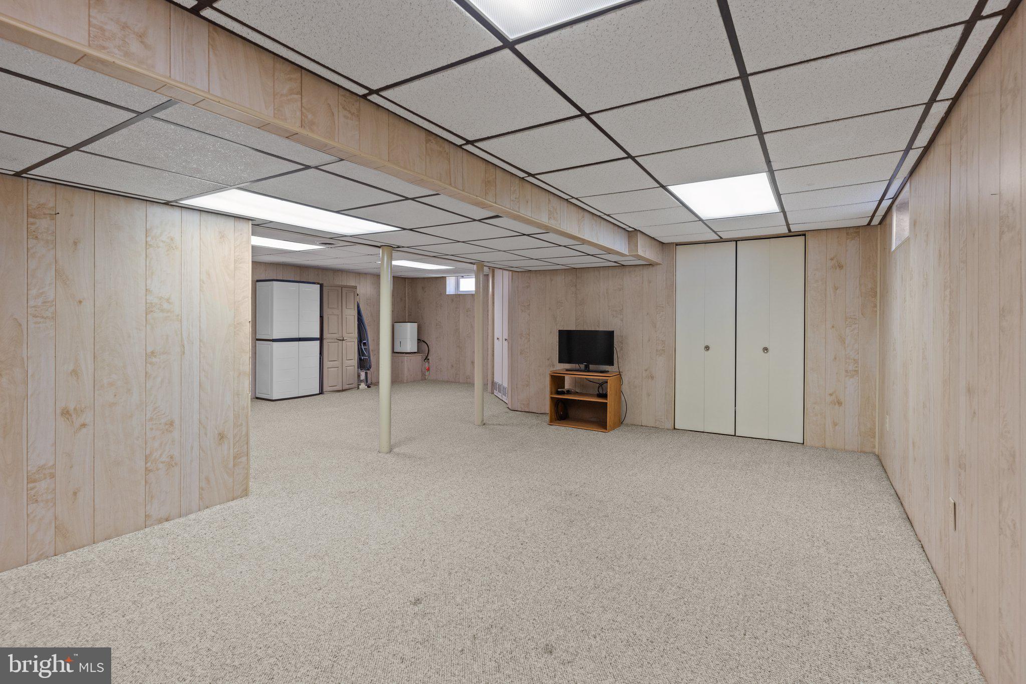 HEDGEROW WOODS - Residential