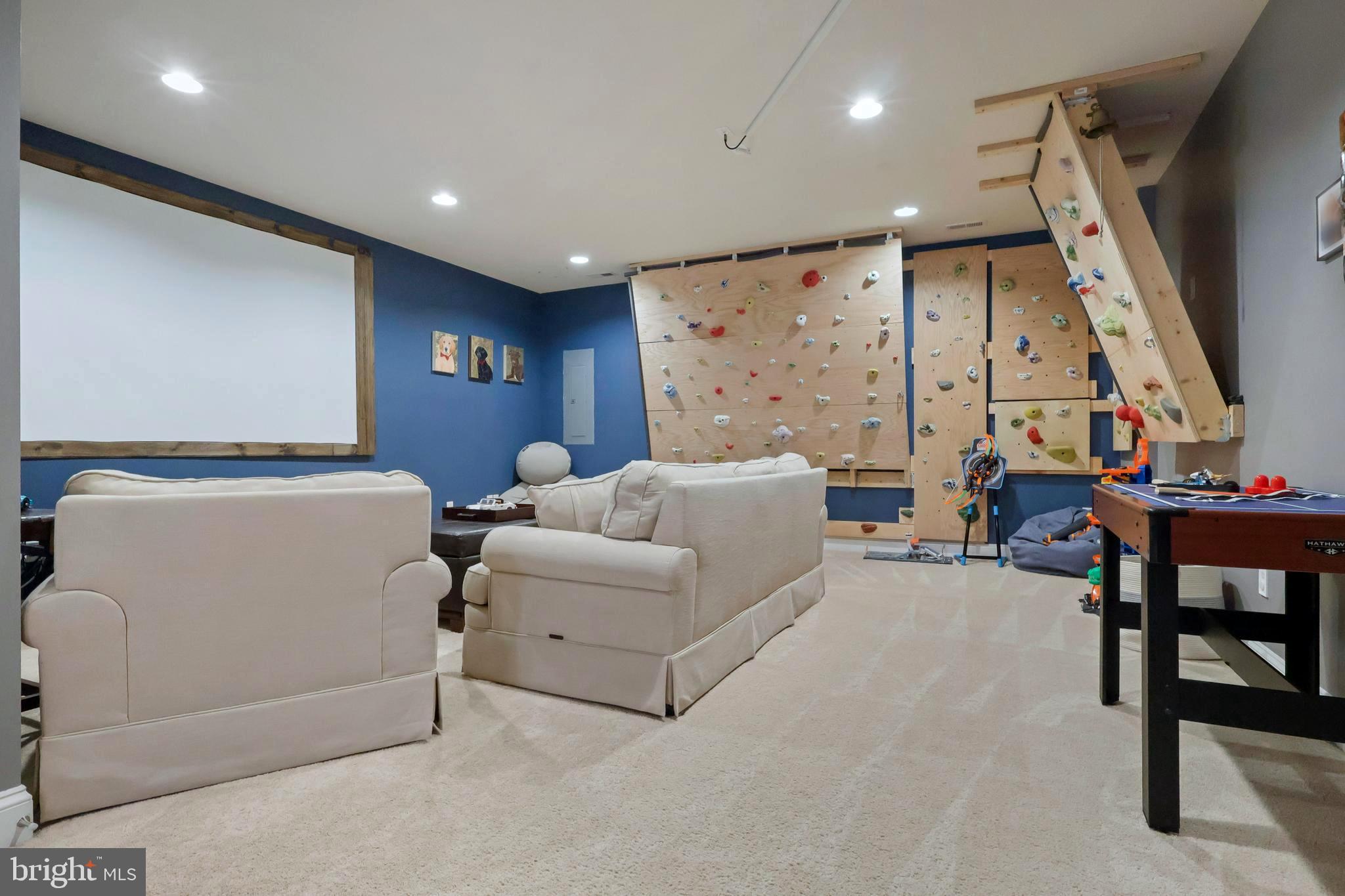 LEONARDS GRANT - Residential