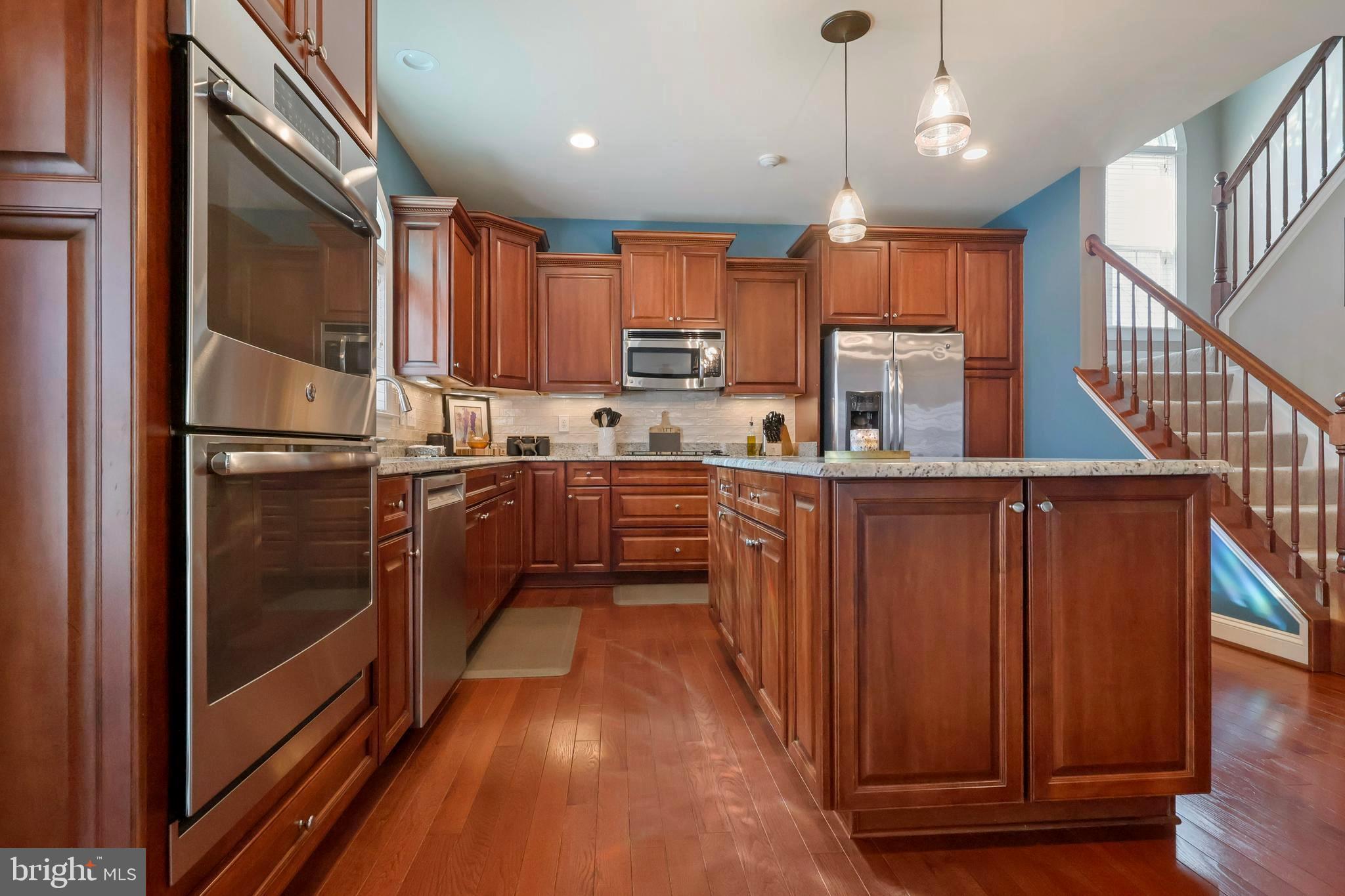 LEONARDS GRANT - Residential