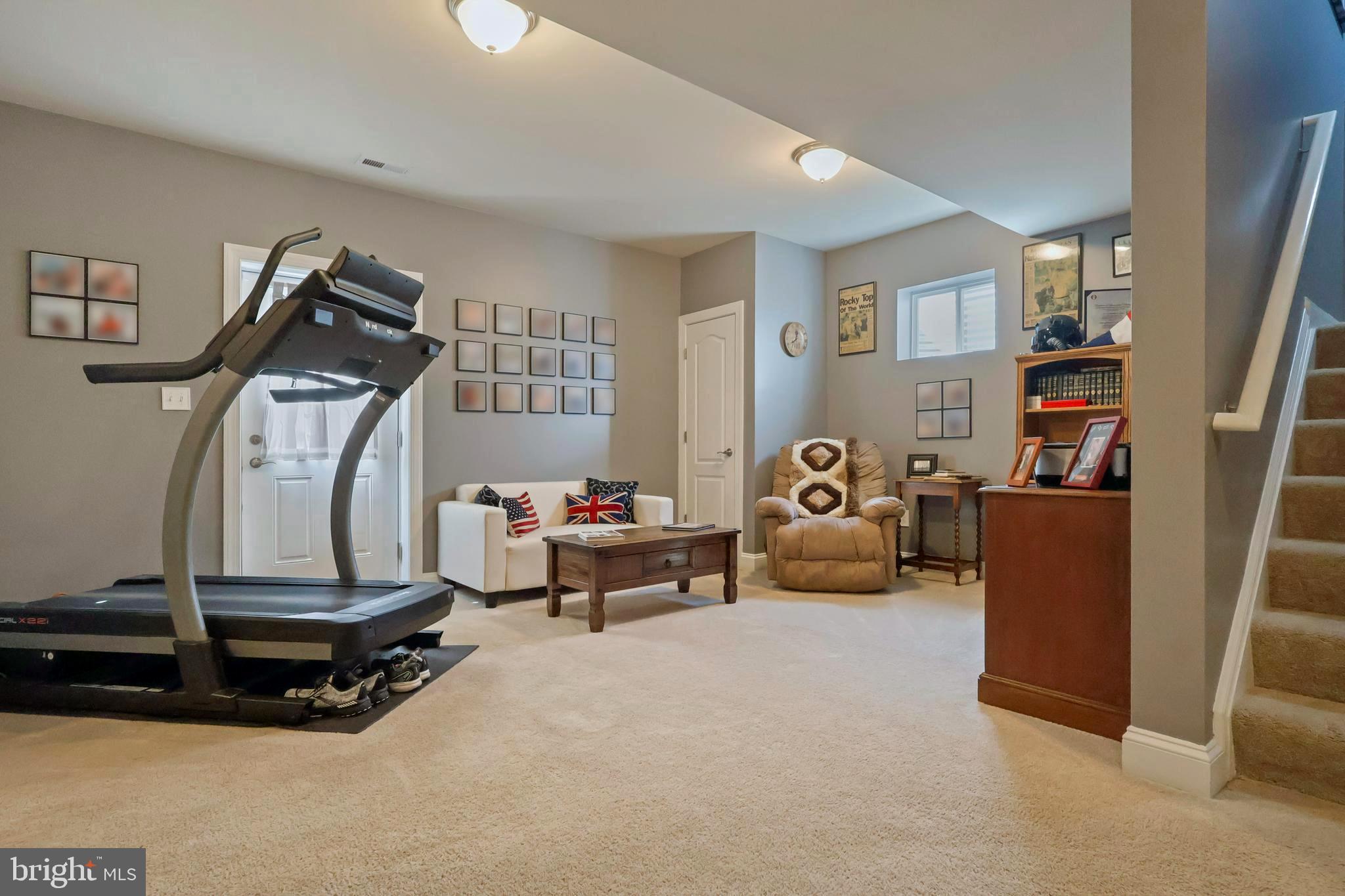 LEONARDS GRANT - Residential