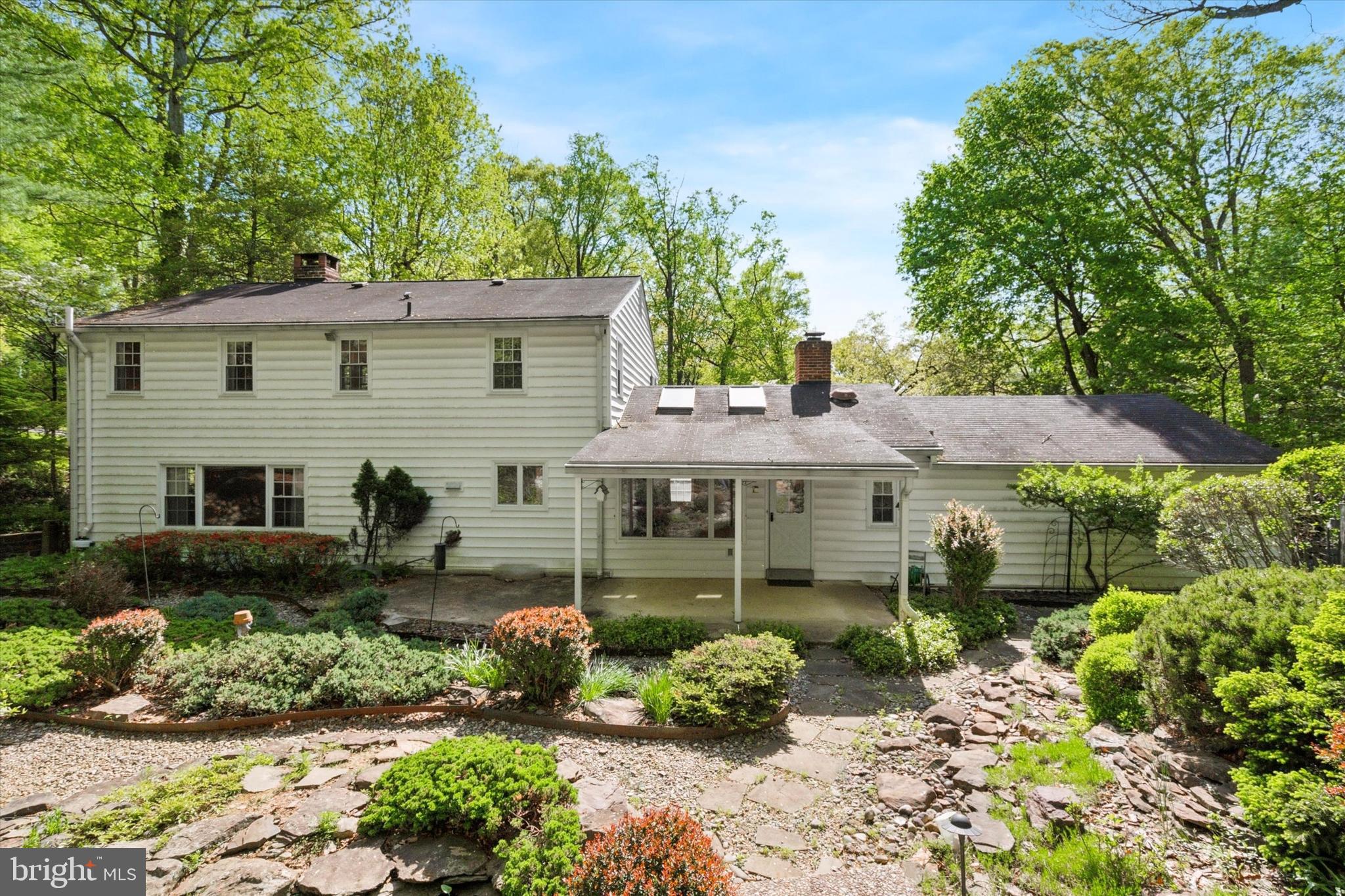 597 TANGLEWOOD LANE