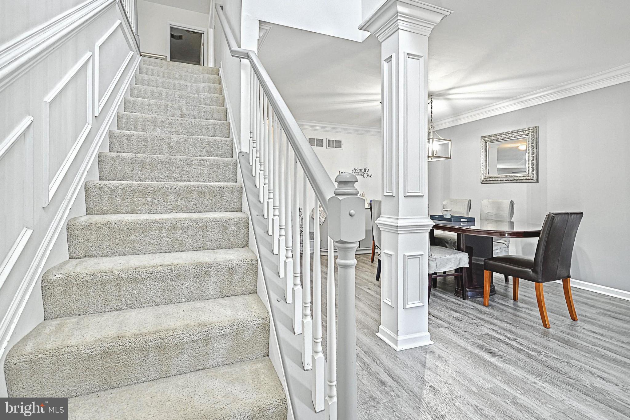 HAMPTON WOODS - Residential