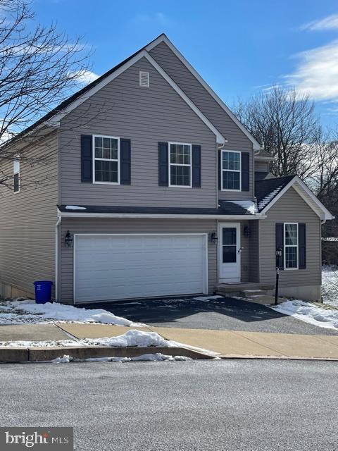 HAMPTON WOODS - Residential