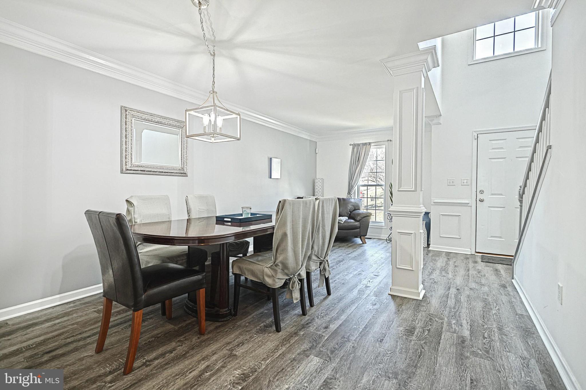 HAMPTON WOODS - Residential