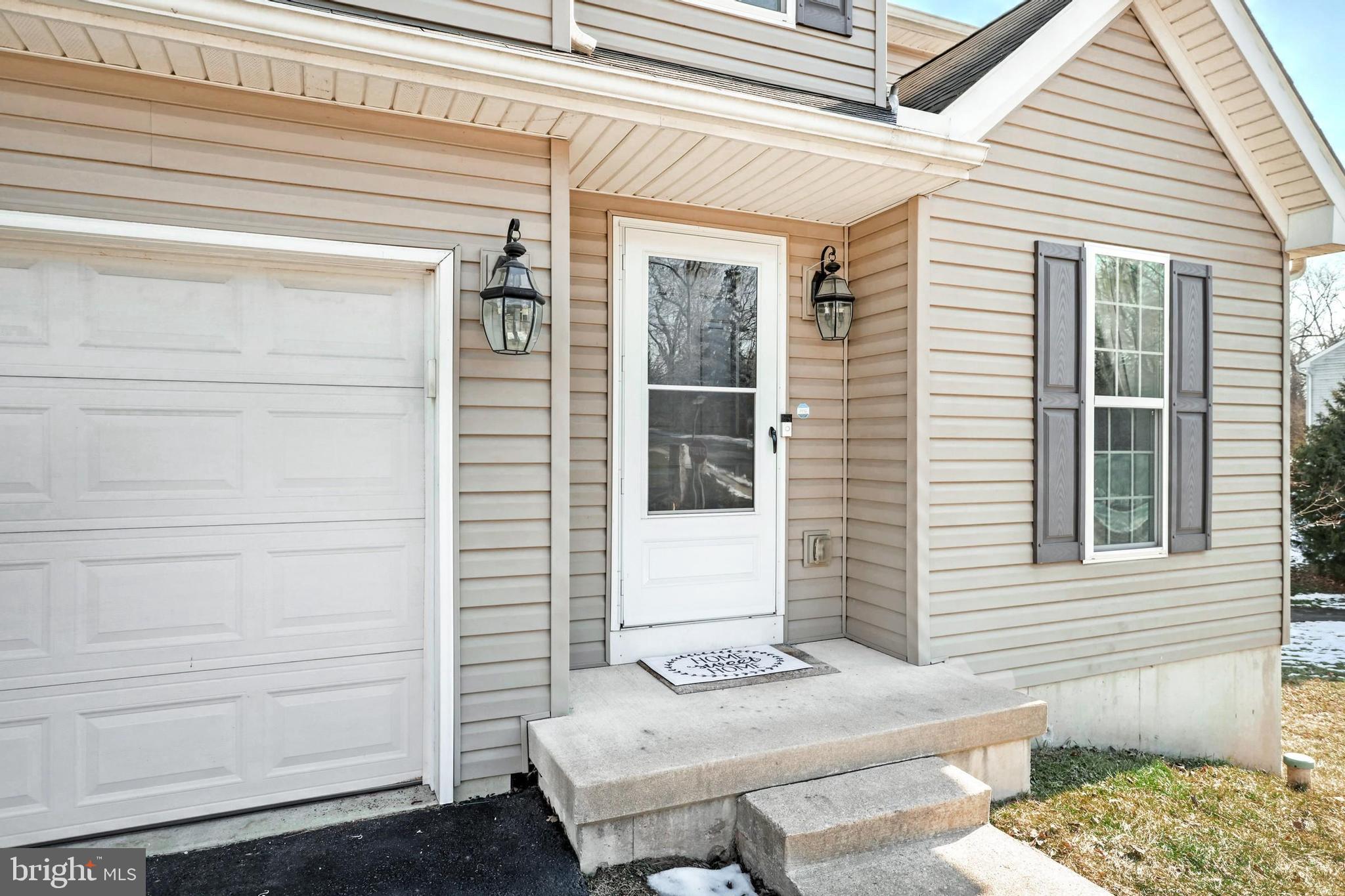 HAMPTON WOODS - Residential